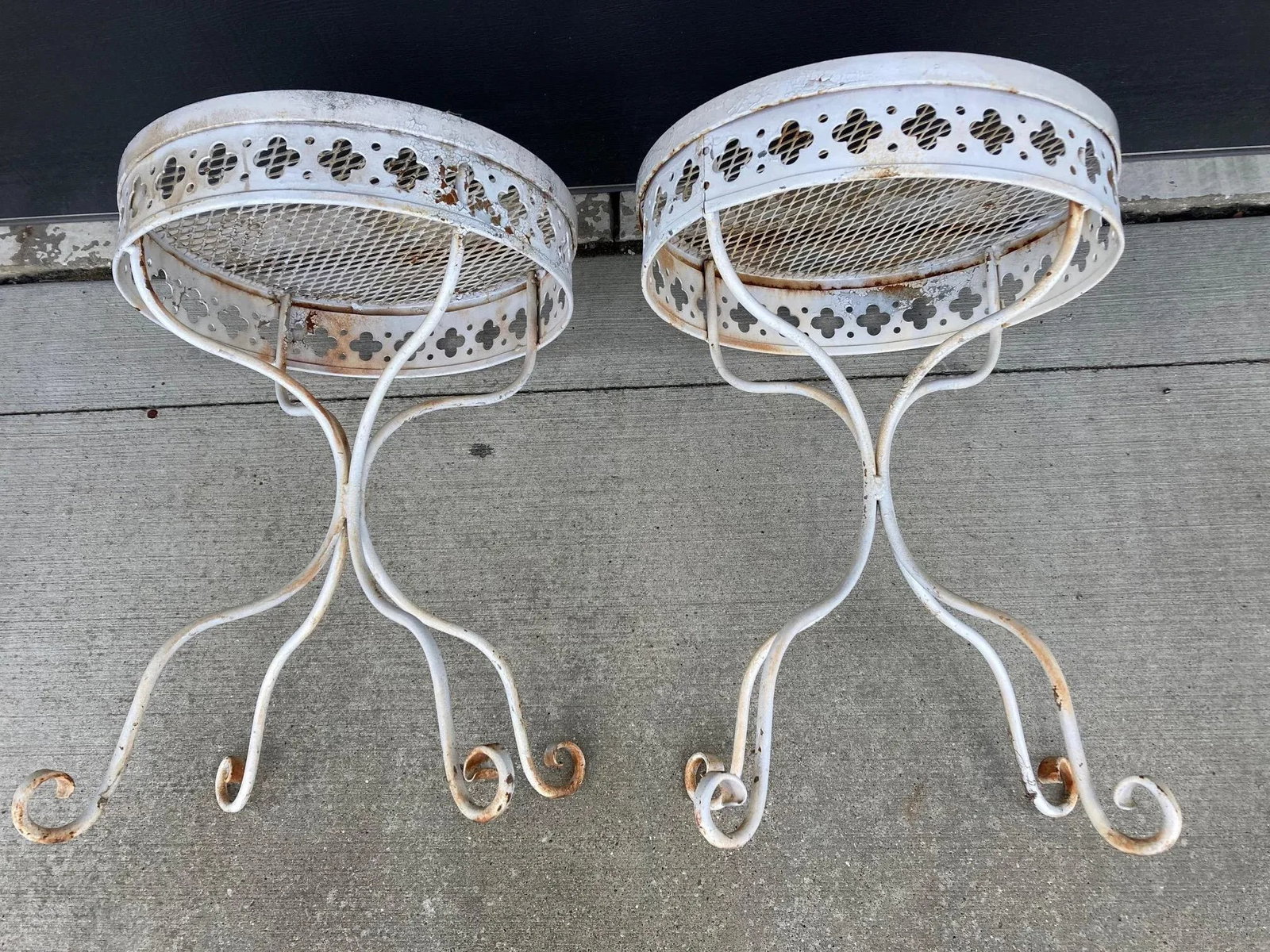 Mid 20th Century White Round Top Side Tables With Stamped Metal Apron - Set of 2 - 4