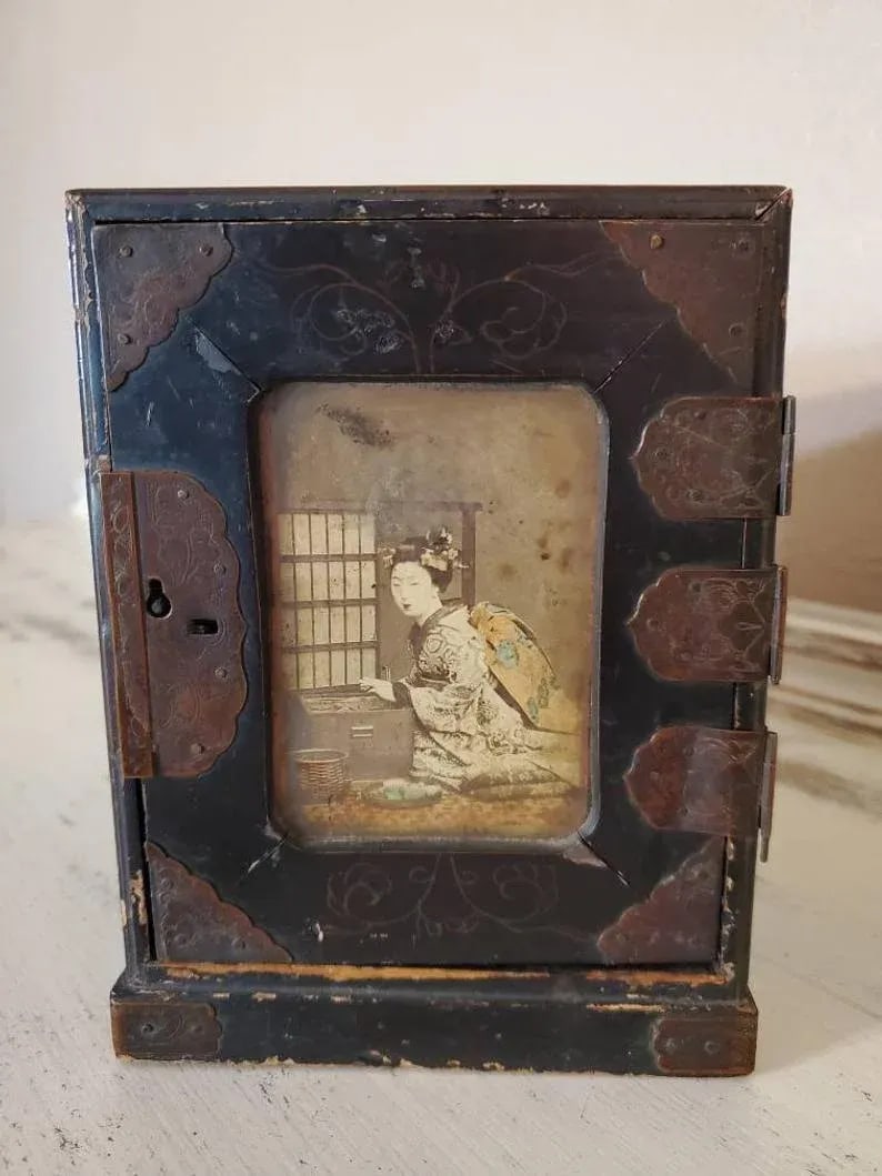 Antique Japanese Export Victorian Era Black Lacquered Wooden Jewelry Box Small Tabletop Cabinet With - 2