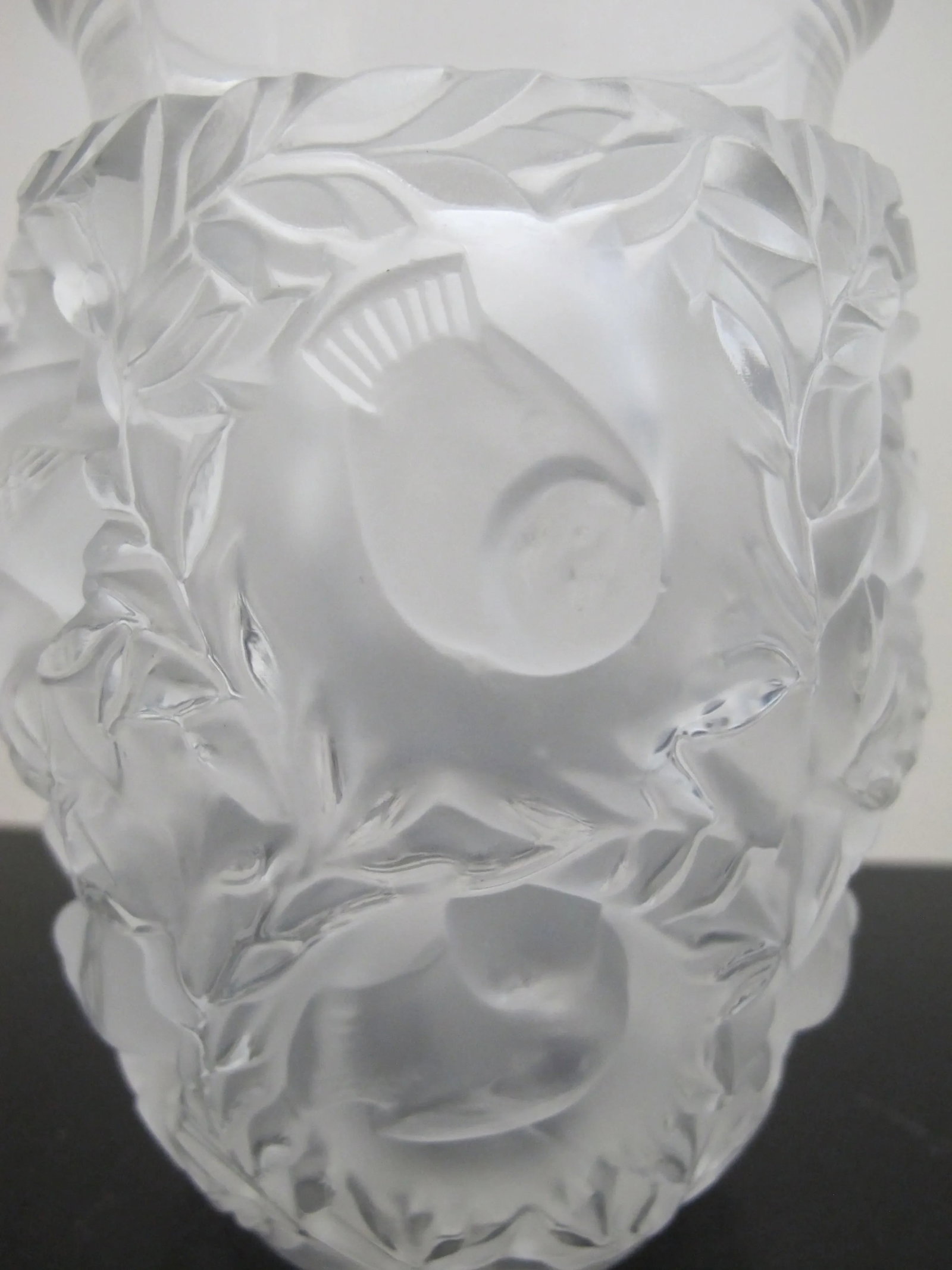 Lalique France Frosted Crystal Bagatelle Sparrow Bird Leaves Art 6 3/4" Vase - 11