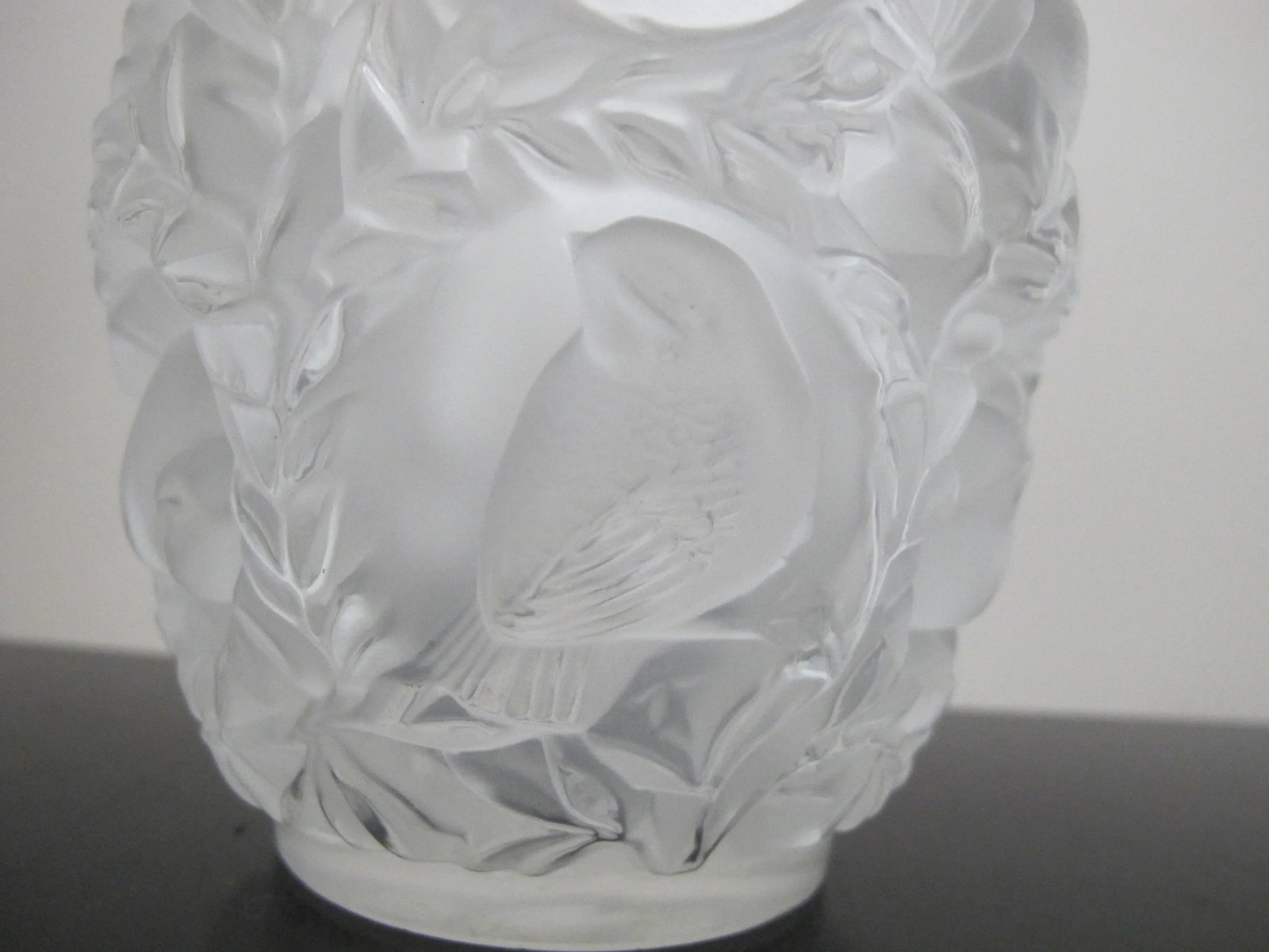 Lalique France Frosted Crystal Bagatelle Sparrow Bird Leaves Art 6 3/4" Vase - 3