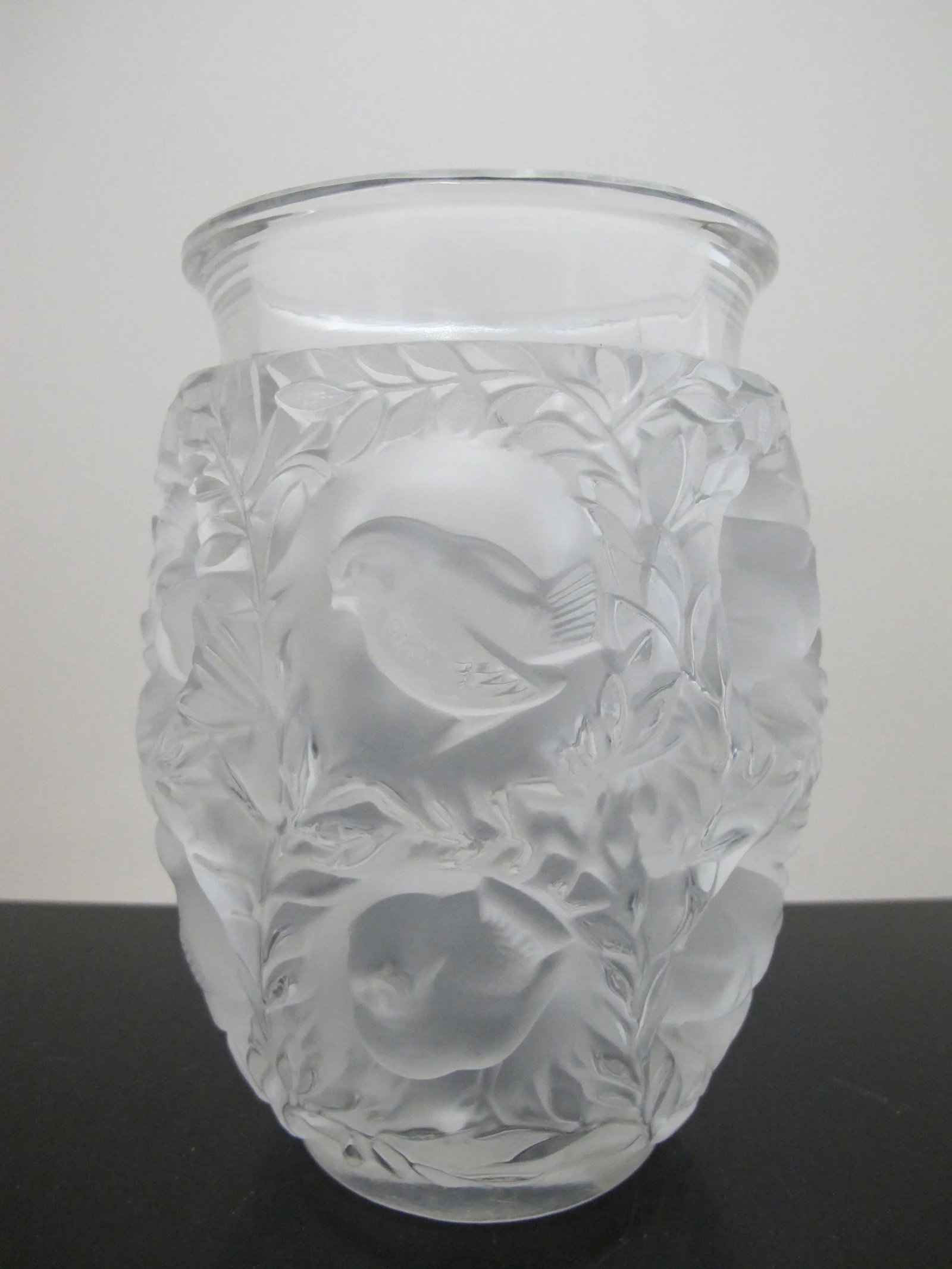 Lalique France Frosted Crystal Bagatelle Sparrow Bird Leaves Art 6 3/4" Vase - 4