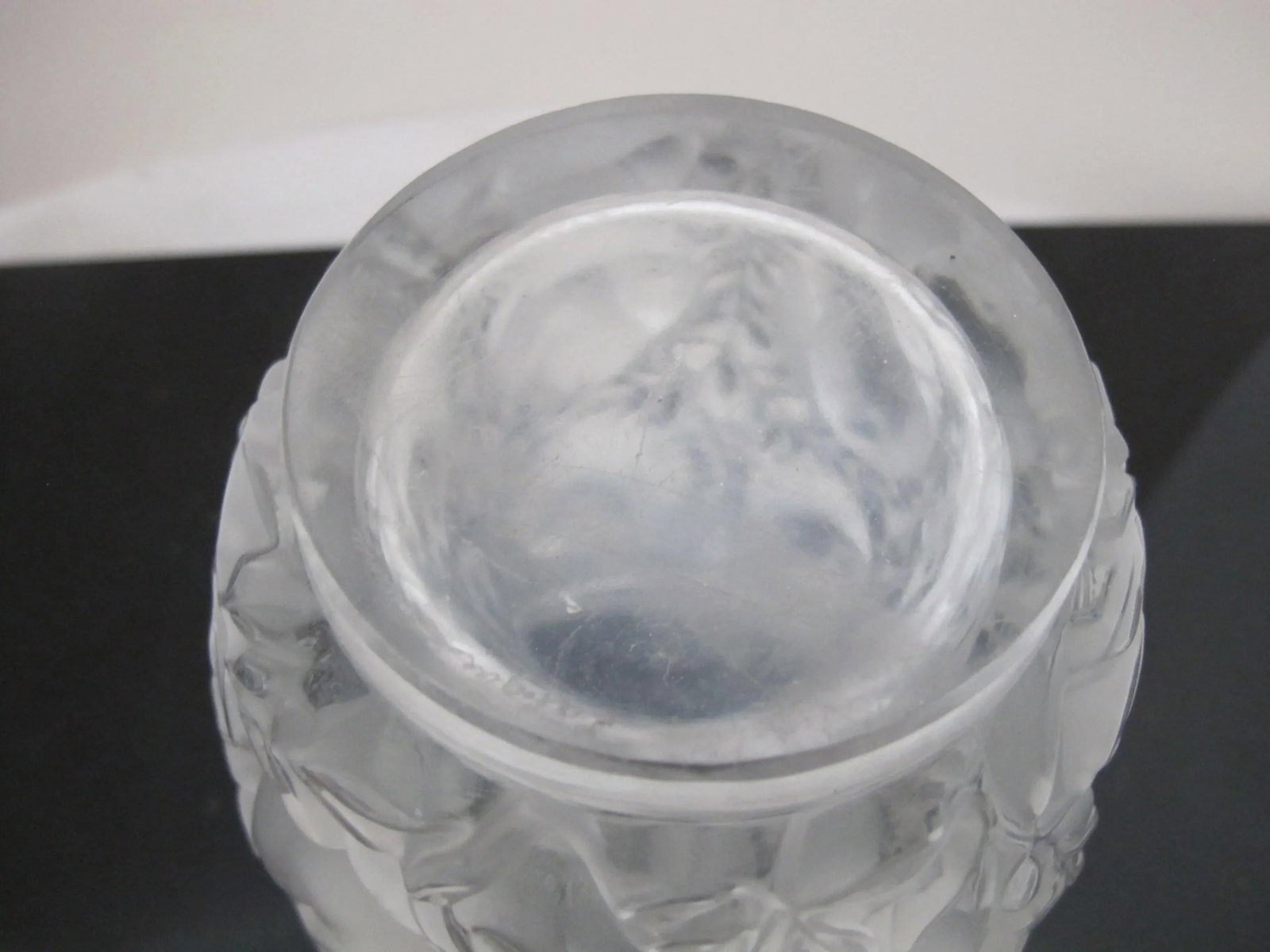 Lalique France Frosted Crystal Bagatelle Sparrow Bird Leaves Art 6 3/4" Vase - 9