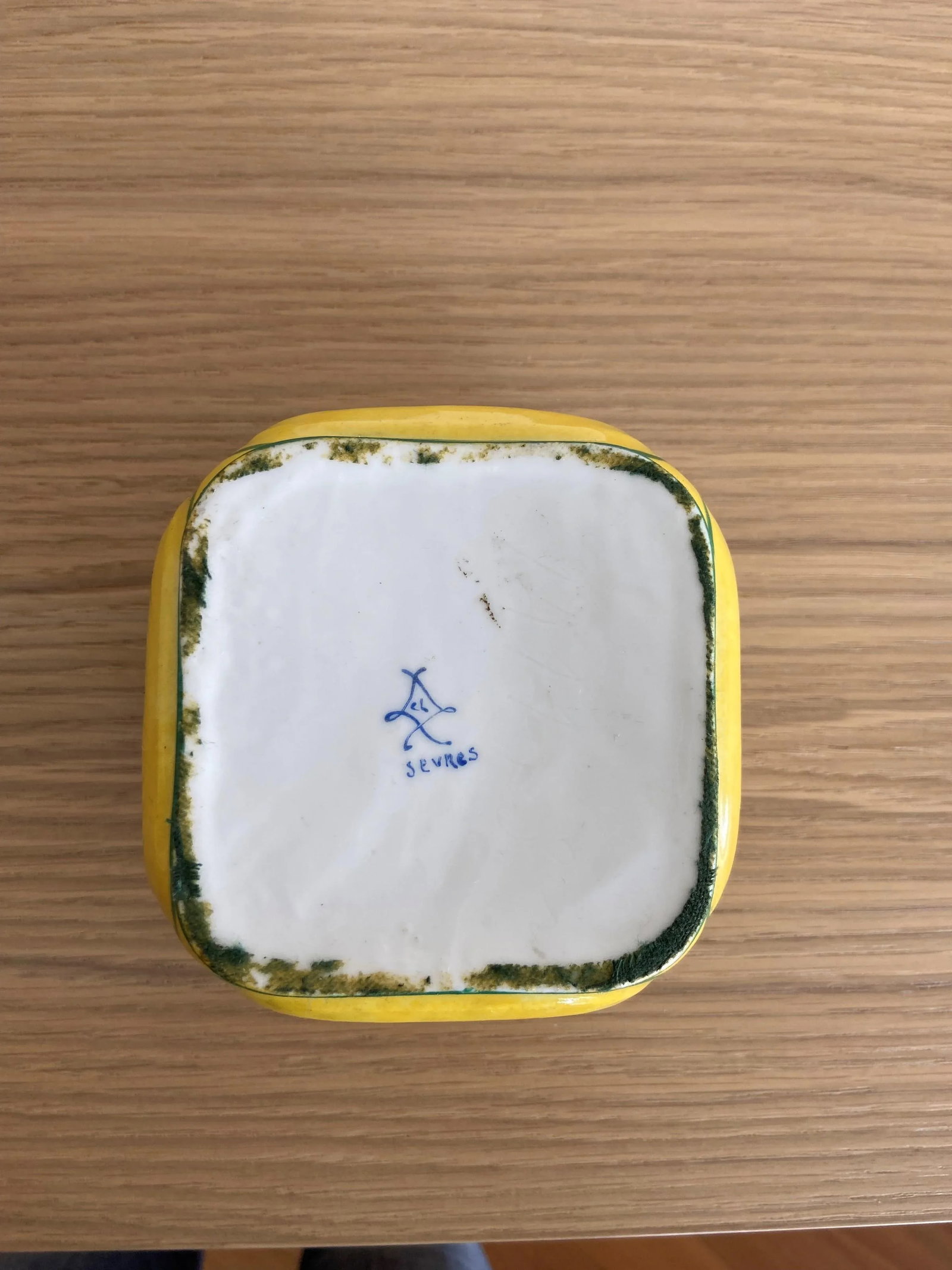 Antique French Handpainted Sevres-Style Porcelain Keepsake Box With Ormolu Clasp - 8