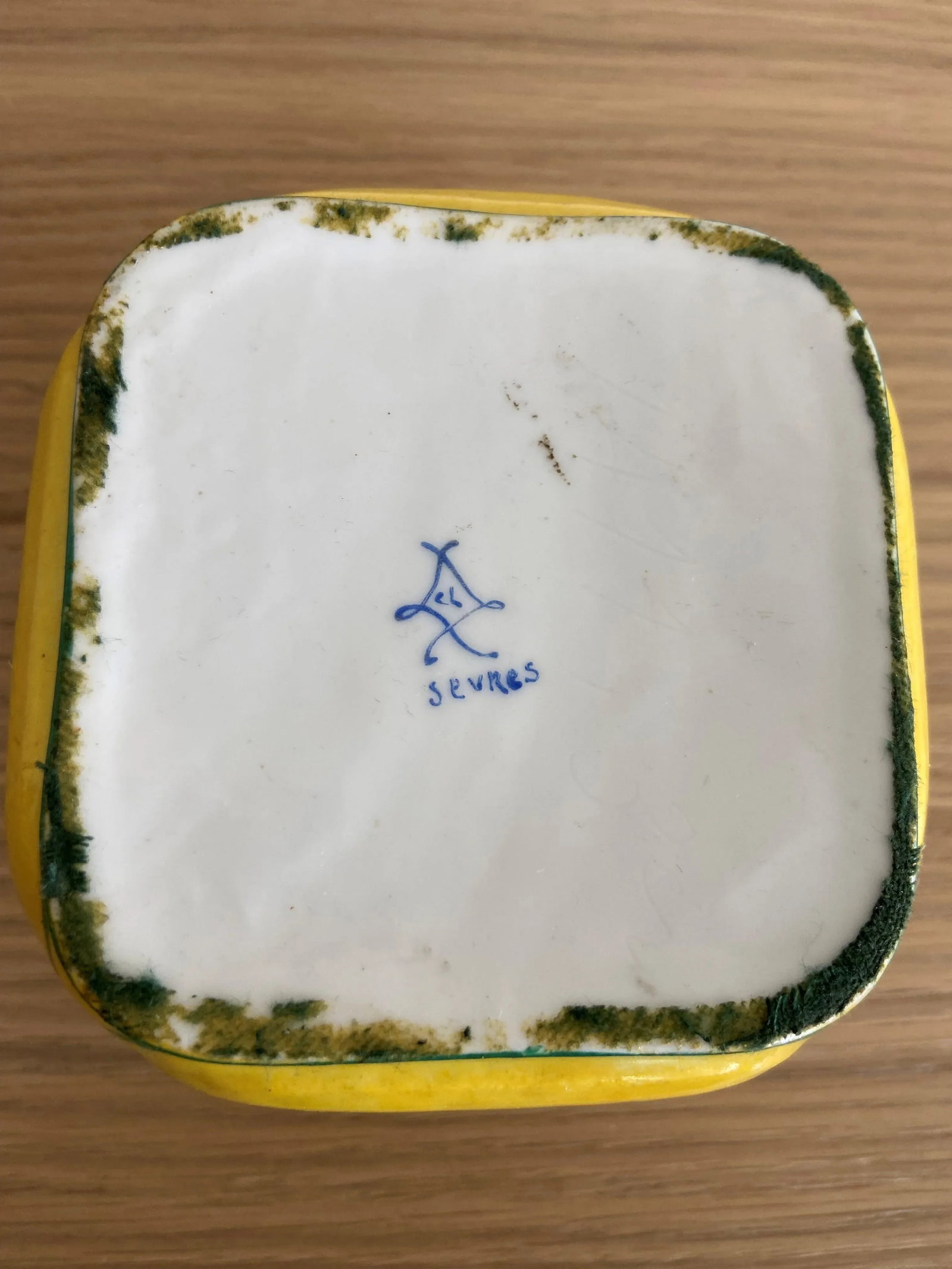 Antique French Handpainted Sevres-Style Porcelain Keepsake Box With Ormolu Clasp - 9