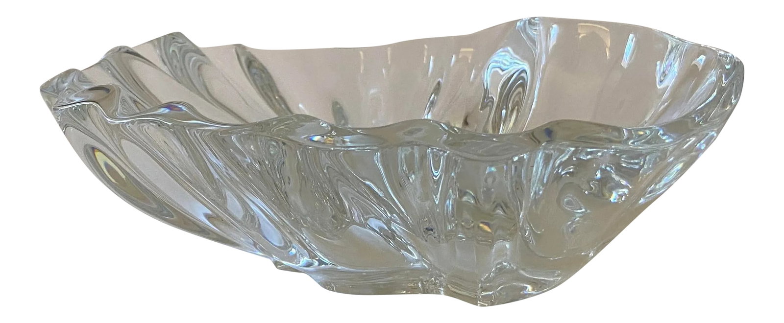 Baccarat Huitres Oyster Bowl-Large: This is the beautiful Baccarat HUITRES (Oyster) centerpiece bowl 9 3/4" signed. It is signed or rather acid etched. It is in perfect like new condition. This a very beautiful piece and very heavy, sui