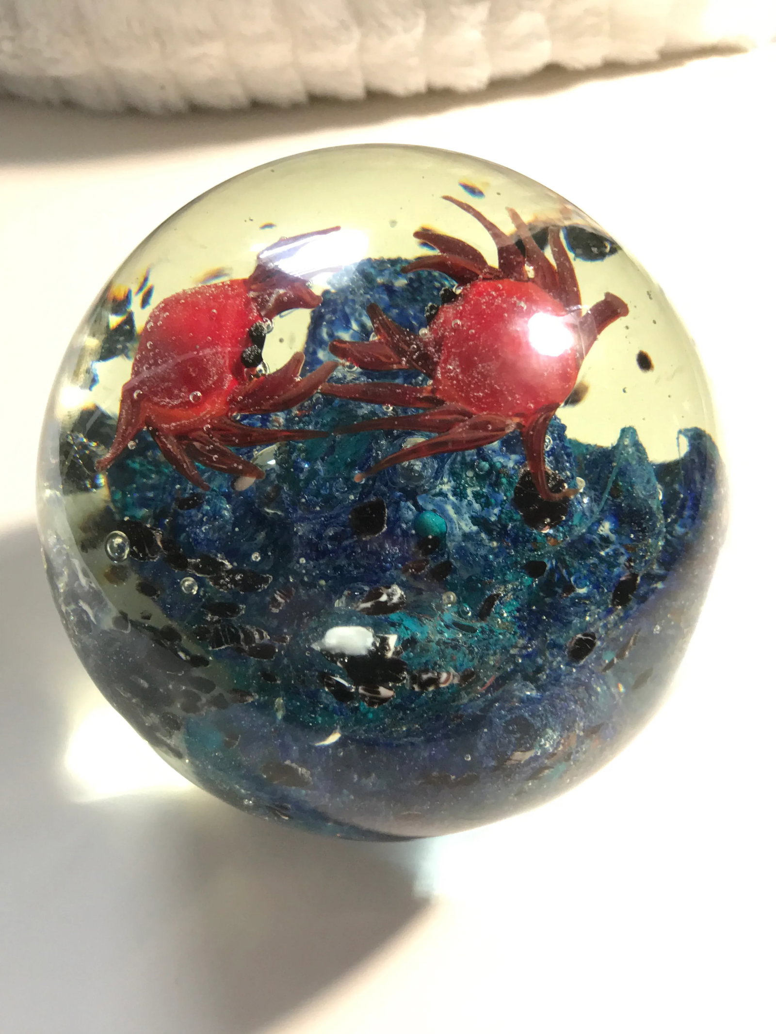 Vintage Crab Scene Murano Glass Paperweight - 6