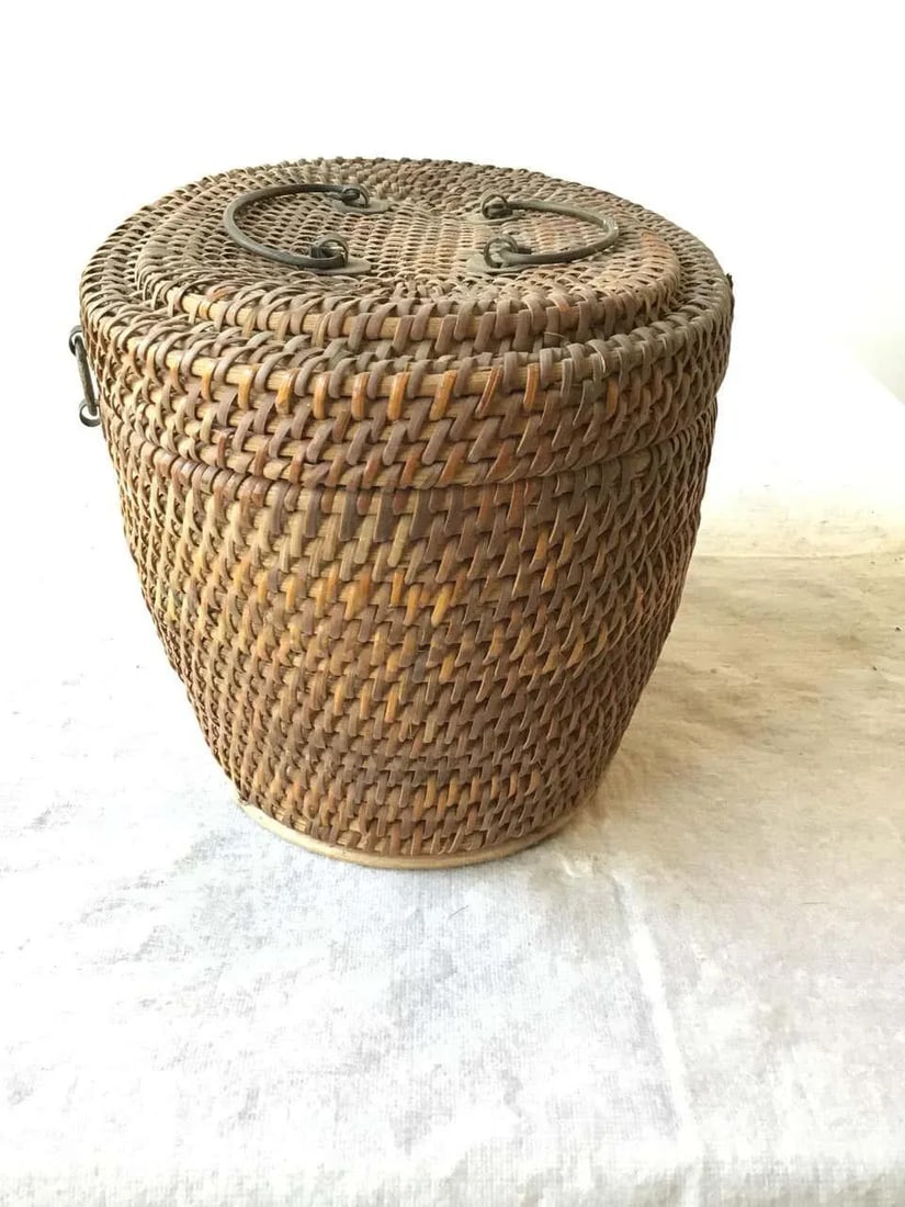1920s Chinese Wicker and Brass Lunch Basket - 12