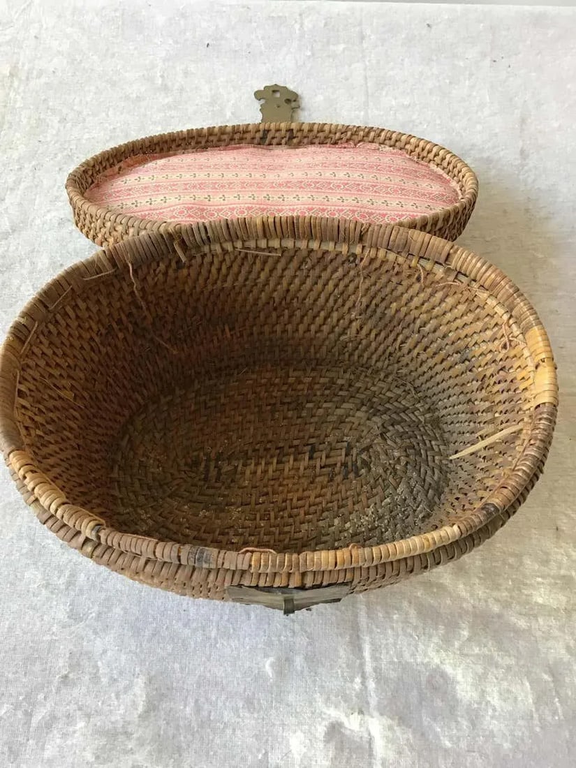 1920s Chinese Wicker and Brass Lunch Basket - 3