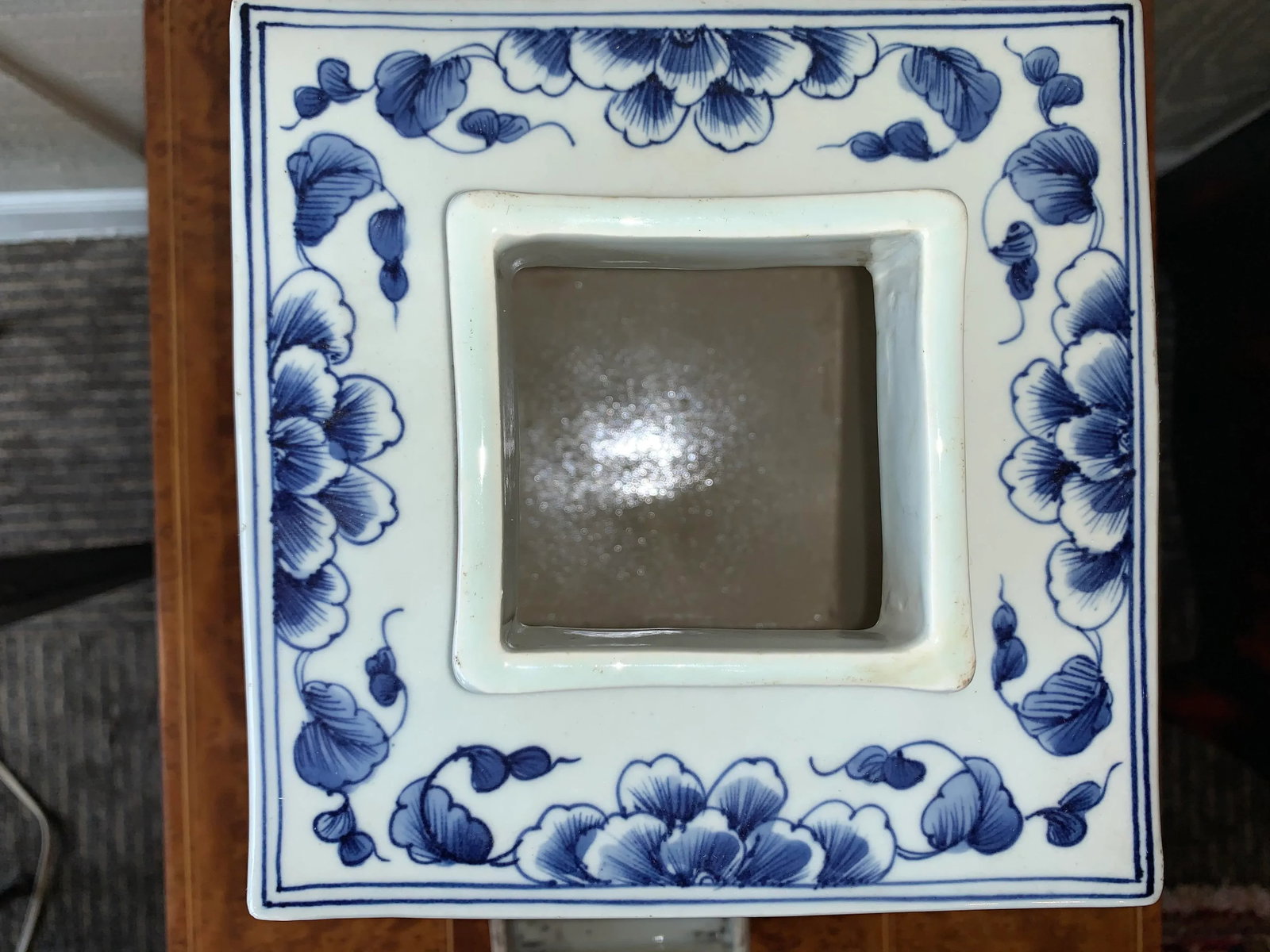 Chinese Blue and White Porcelain Jar With Lid - 5