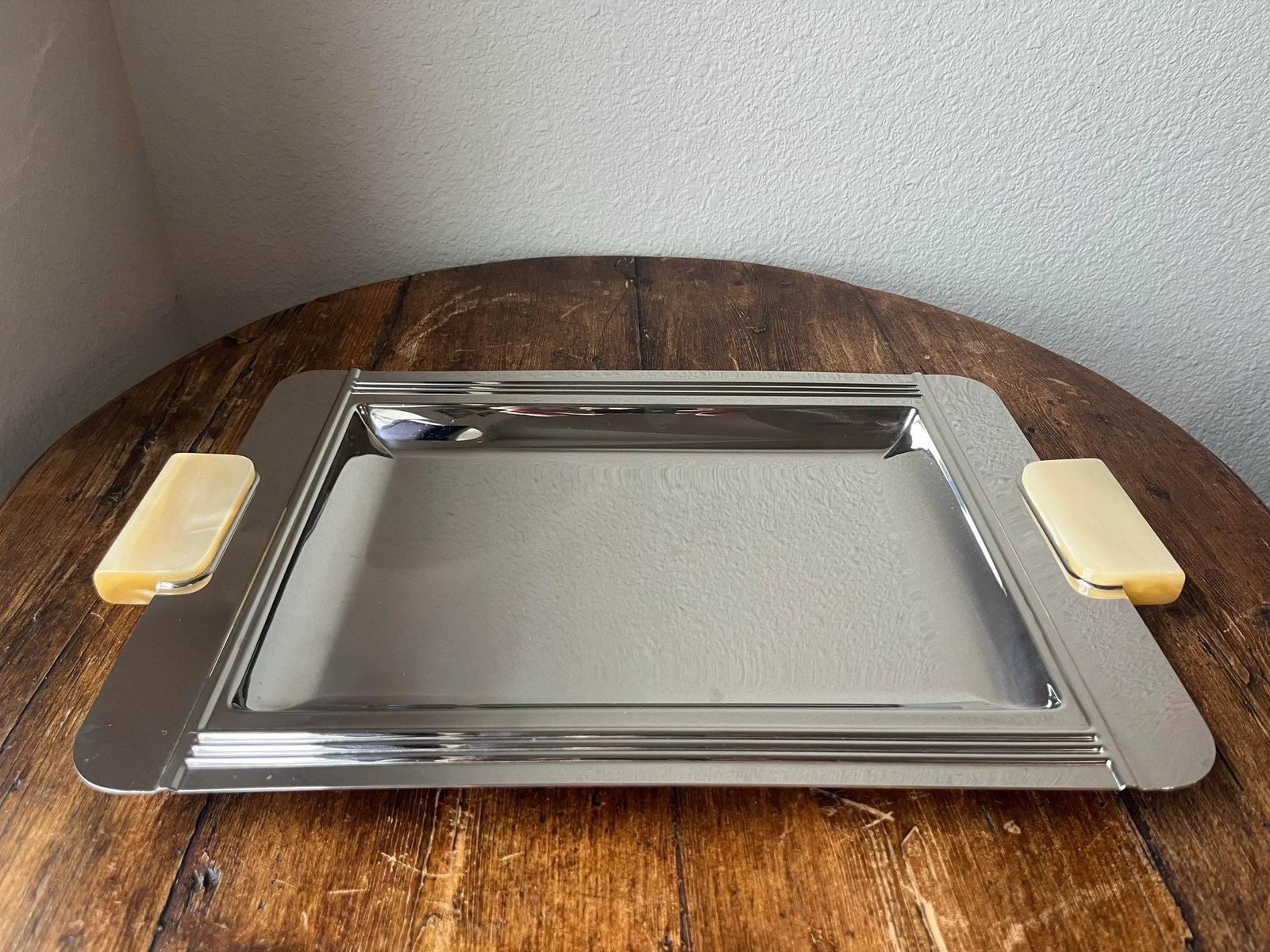 Late 20th Century Jean Couzon Art Deco Style Serving Tray With Mother of Pearl-Like Resin Handles - 4