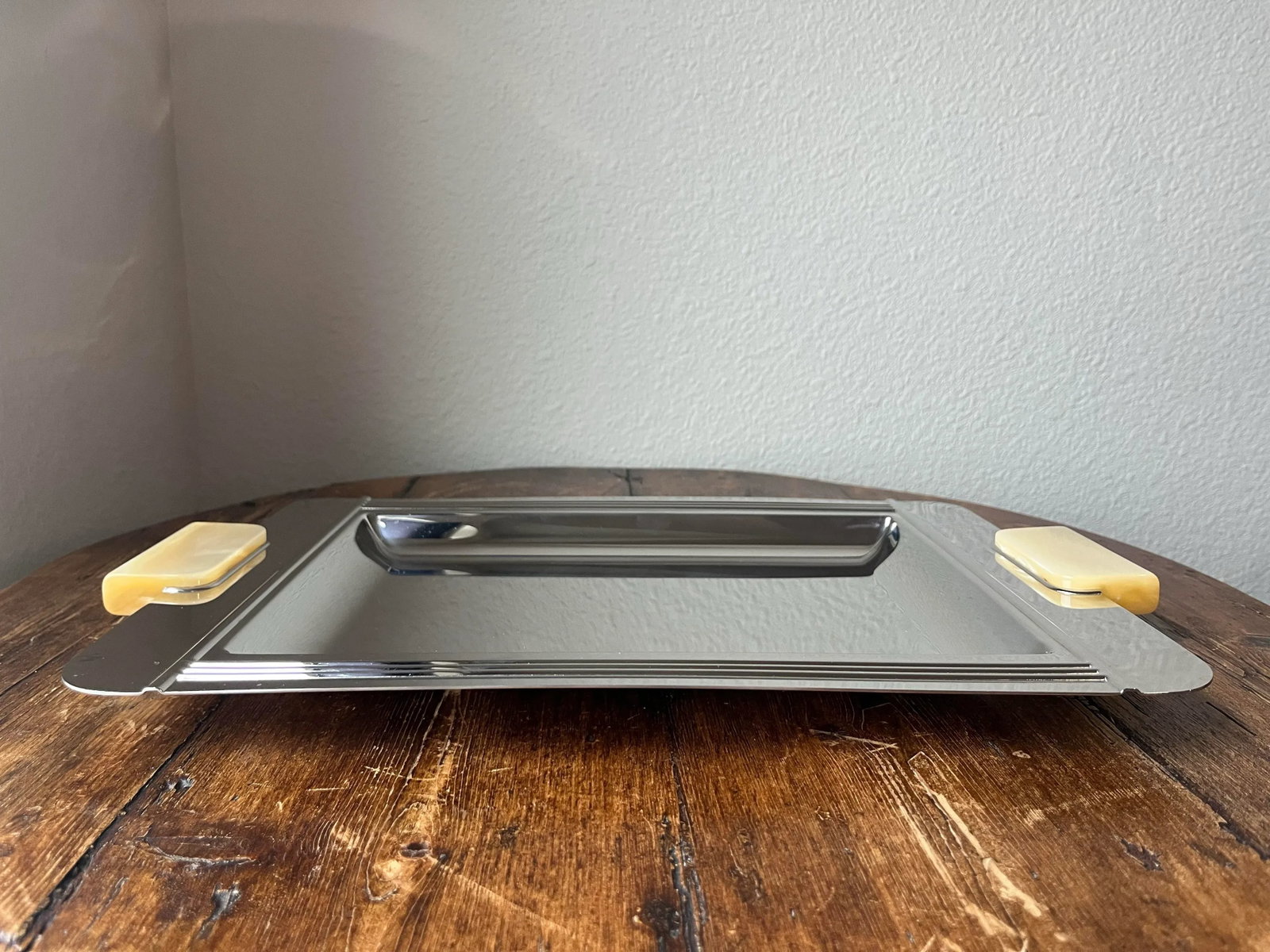 Late 20th Century Jean Couzon Art Deco Style Serving Tray With Mother of Pearl-Like Resin Handles - 7