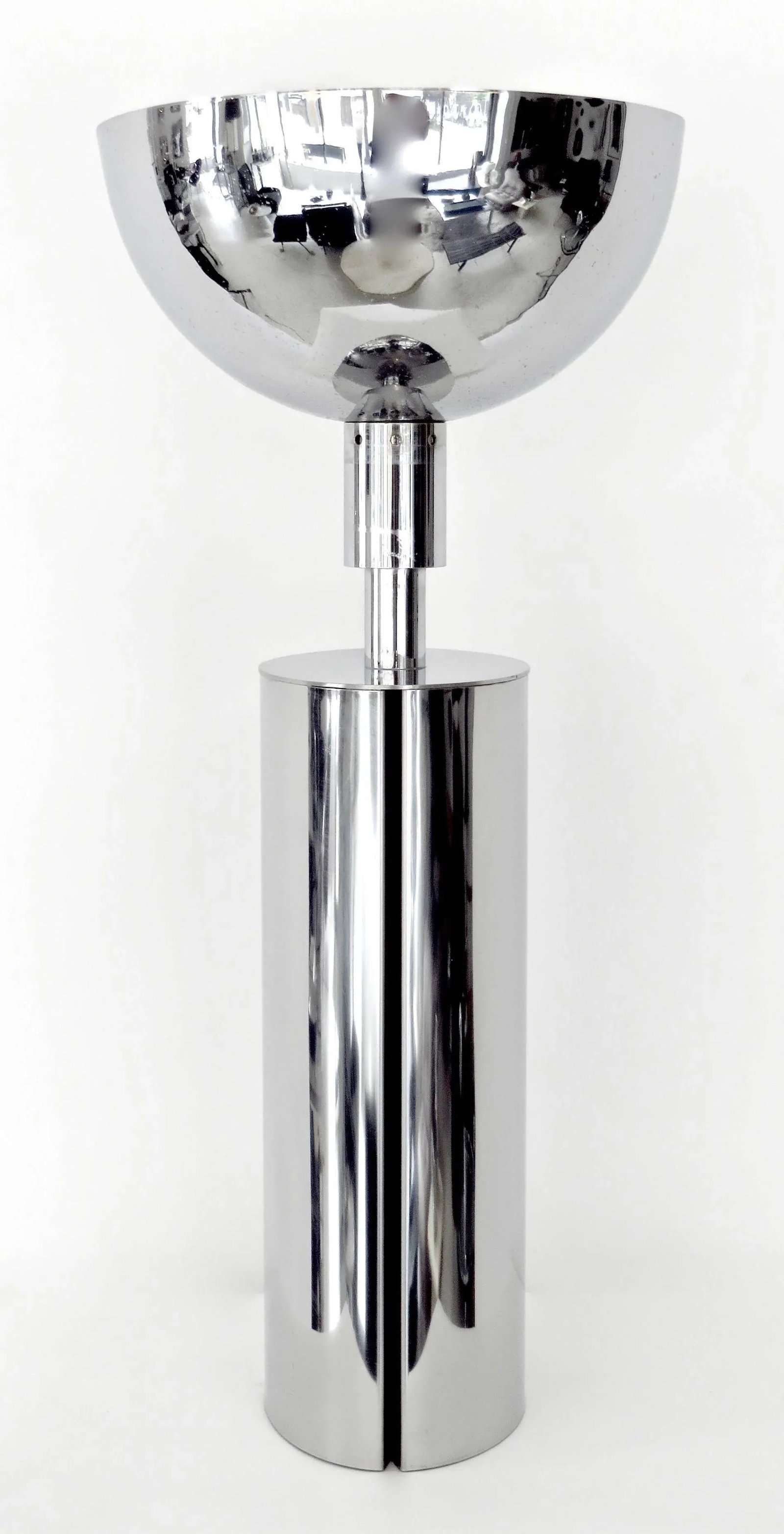 1970s French Chrome-Plated Brass Sculptural Oval Table Lamp - 4