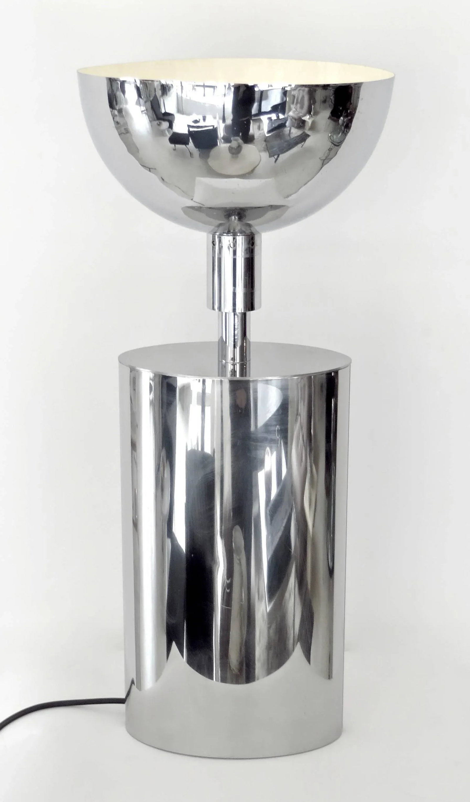 1970s French Chrome-Plated Brass Sculptural Oval Table Lamp - 6