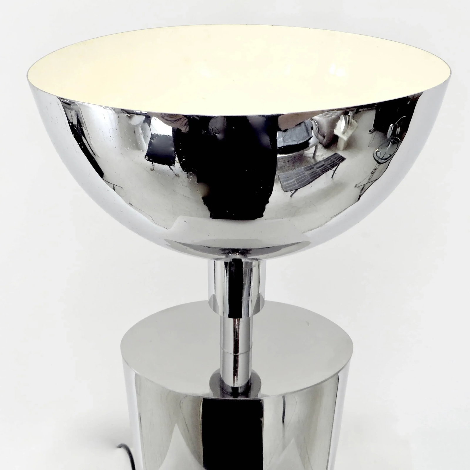 1970s French Chrome-Plated Brass Sculptural Oval Table Lamp - 8