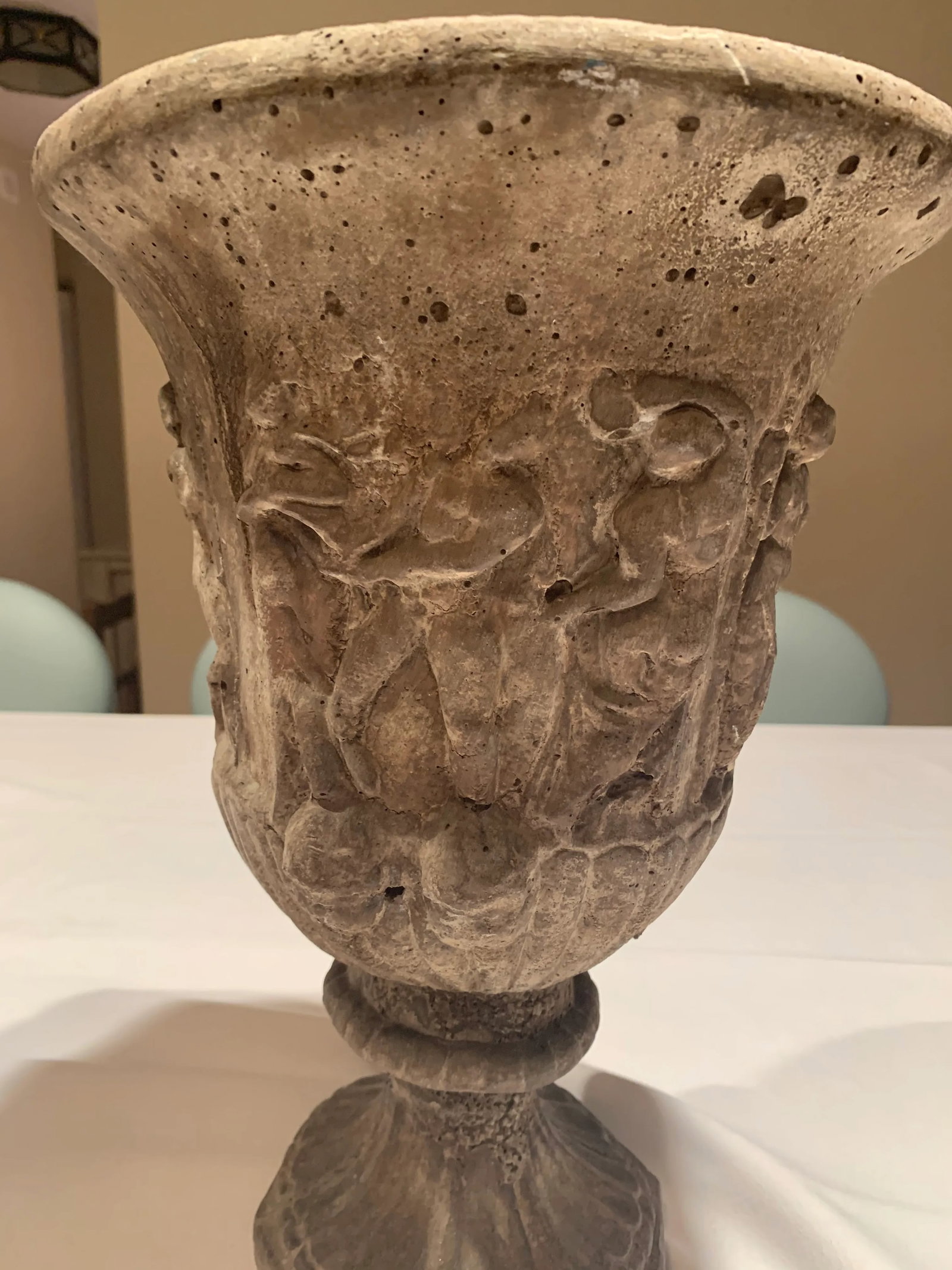Antique Cast Stone Garden Urns - a Pair - 3