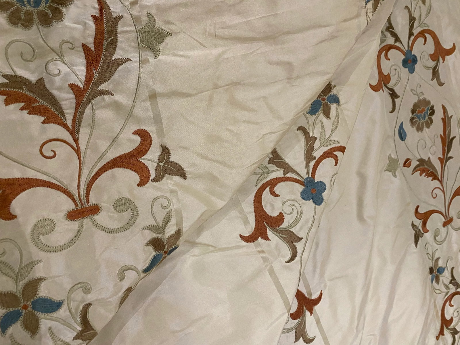 Cowtan & Tout's "Elizabethan Stripe" Silk Embroidered Fabric - 13 Yard - 5
