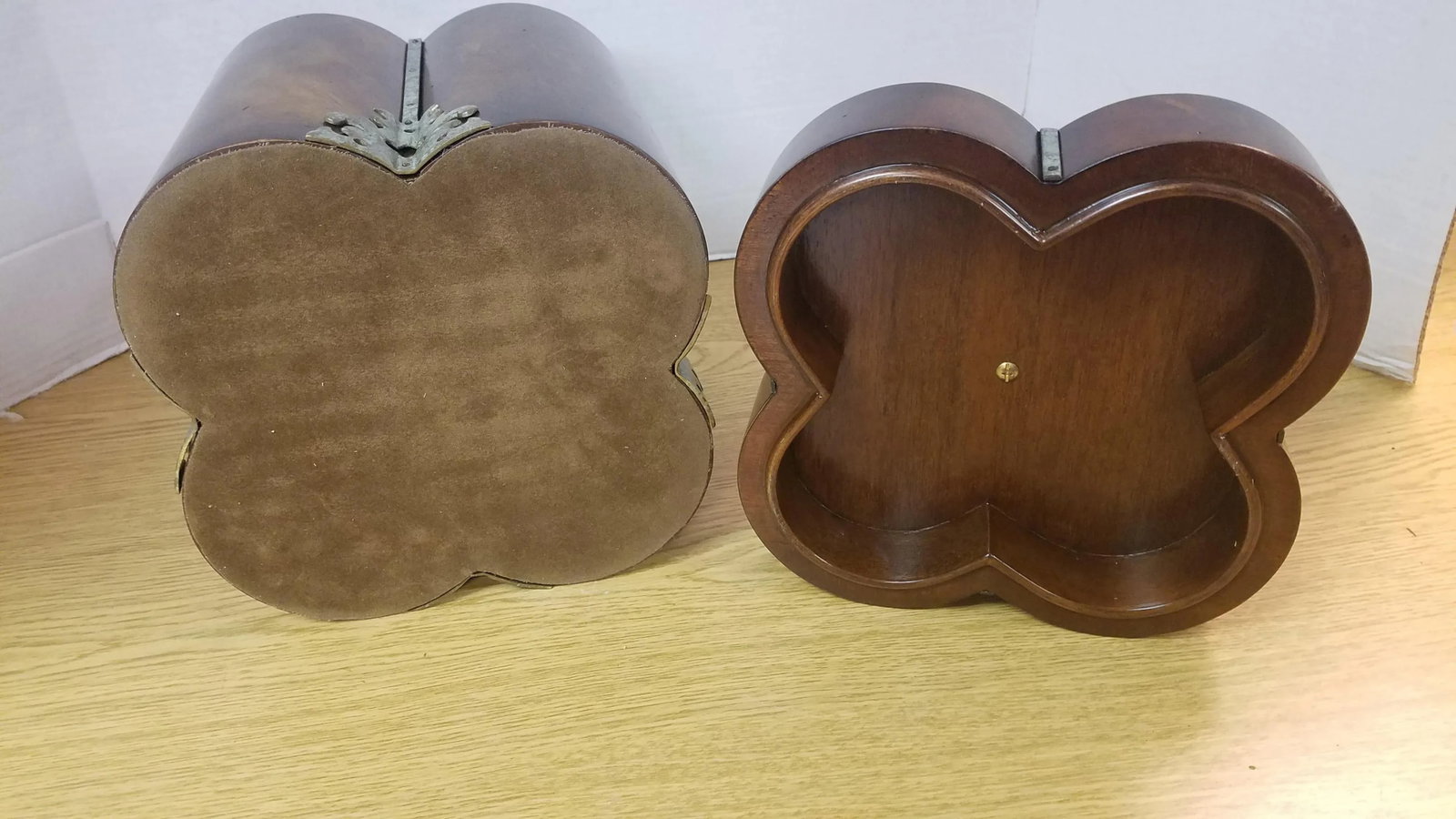 Vintage Quatrefoil Wood Box with Patinated Brass Accents - 6