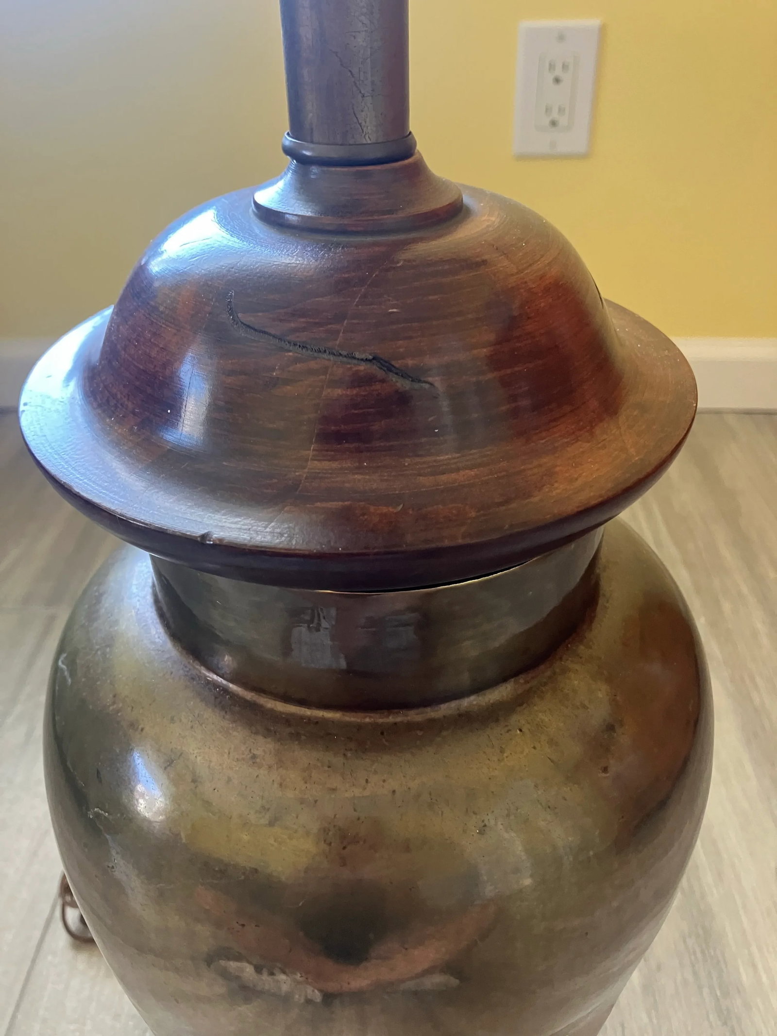 Large Brass Ginger Jar Brass and Wood Design Bottom Wood and Capped Off With Round Wood Top. Stunnin - 10