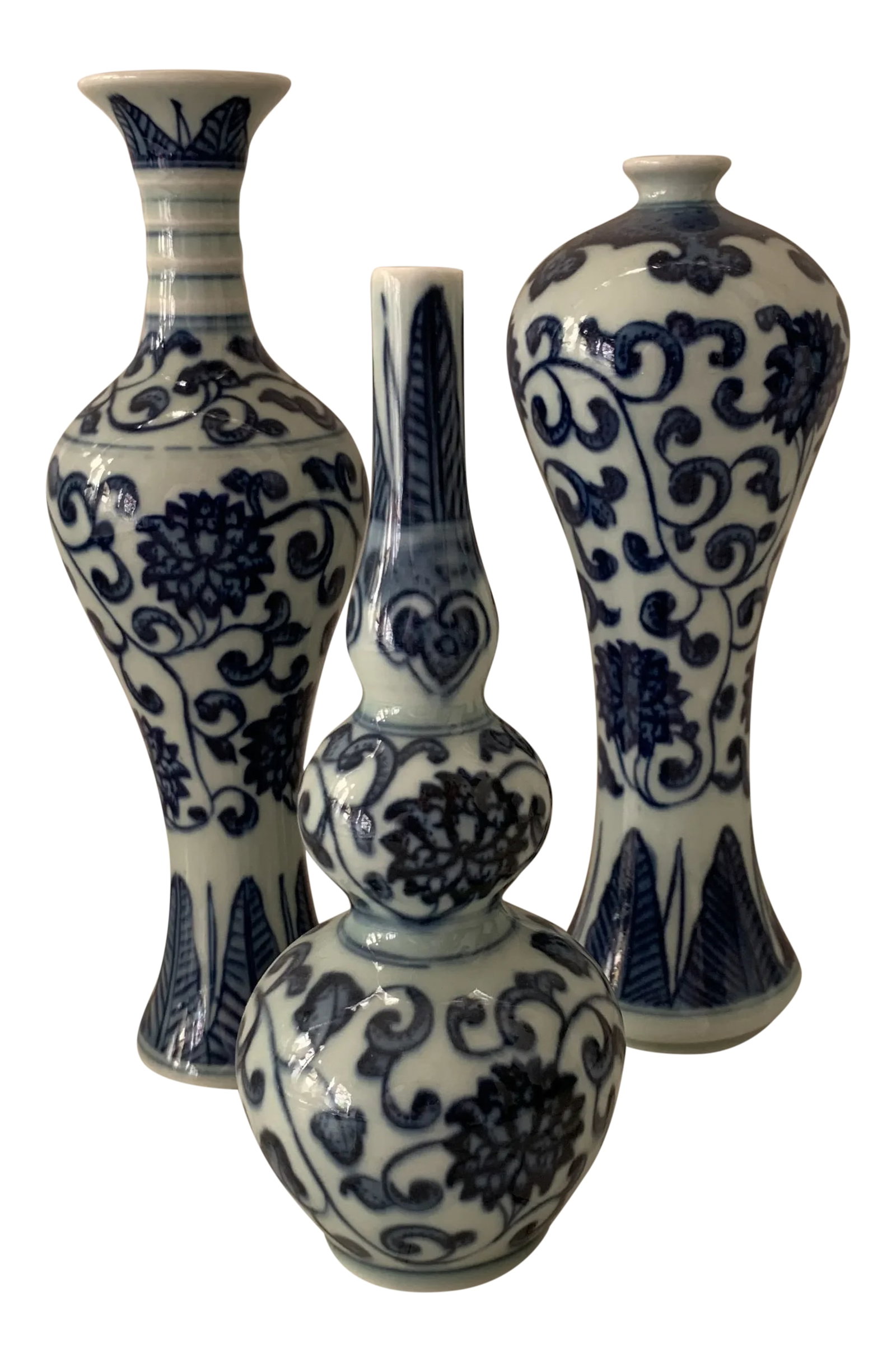 Blue & White Porcelain Floral Chinoiserie Vases Set of 3 (1 of 13)