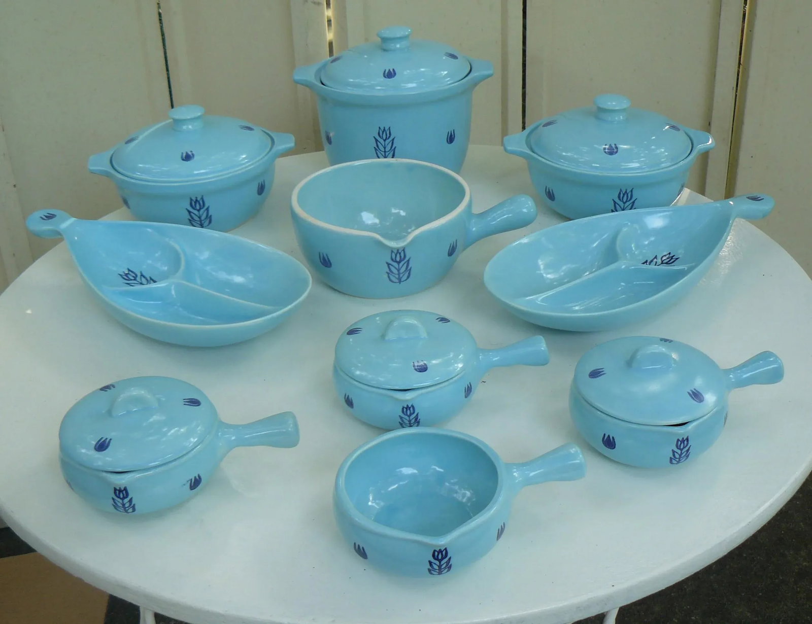 Mid 20th Century Cameron Clay Pottery Dutch Blue Tulip Serving Ware Set - Set of 17 - 10