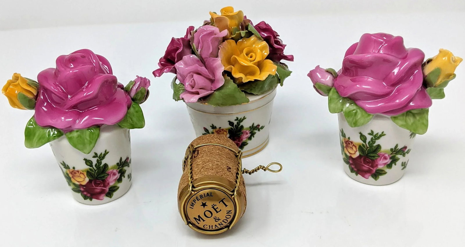 Vintage 1980s Ultra Rose, Yellow, Gold Colored Royal Doulton White Salt and Pepper Set With Decorati - 9