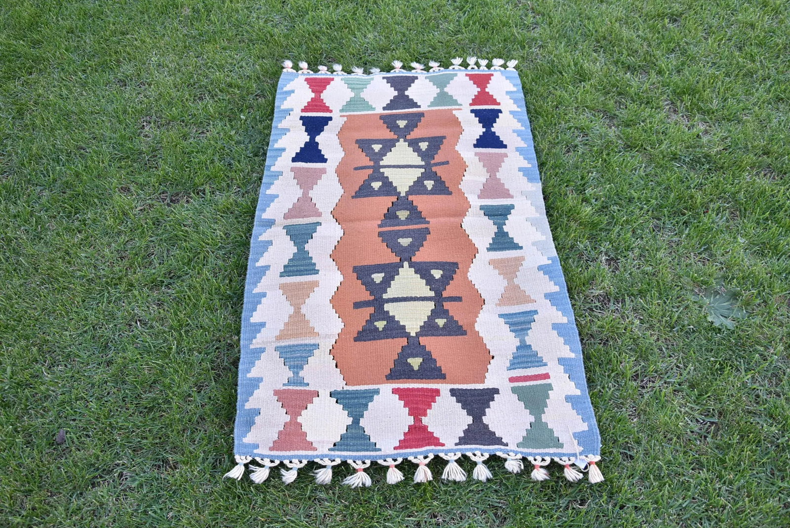 1980s Tribal Cream Geometric Kilim - 2