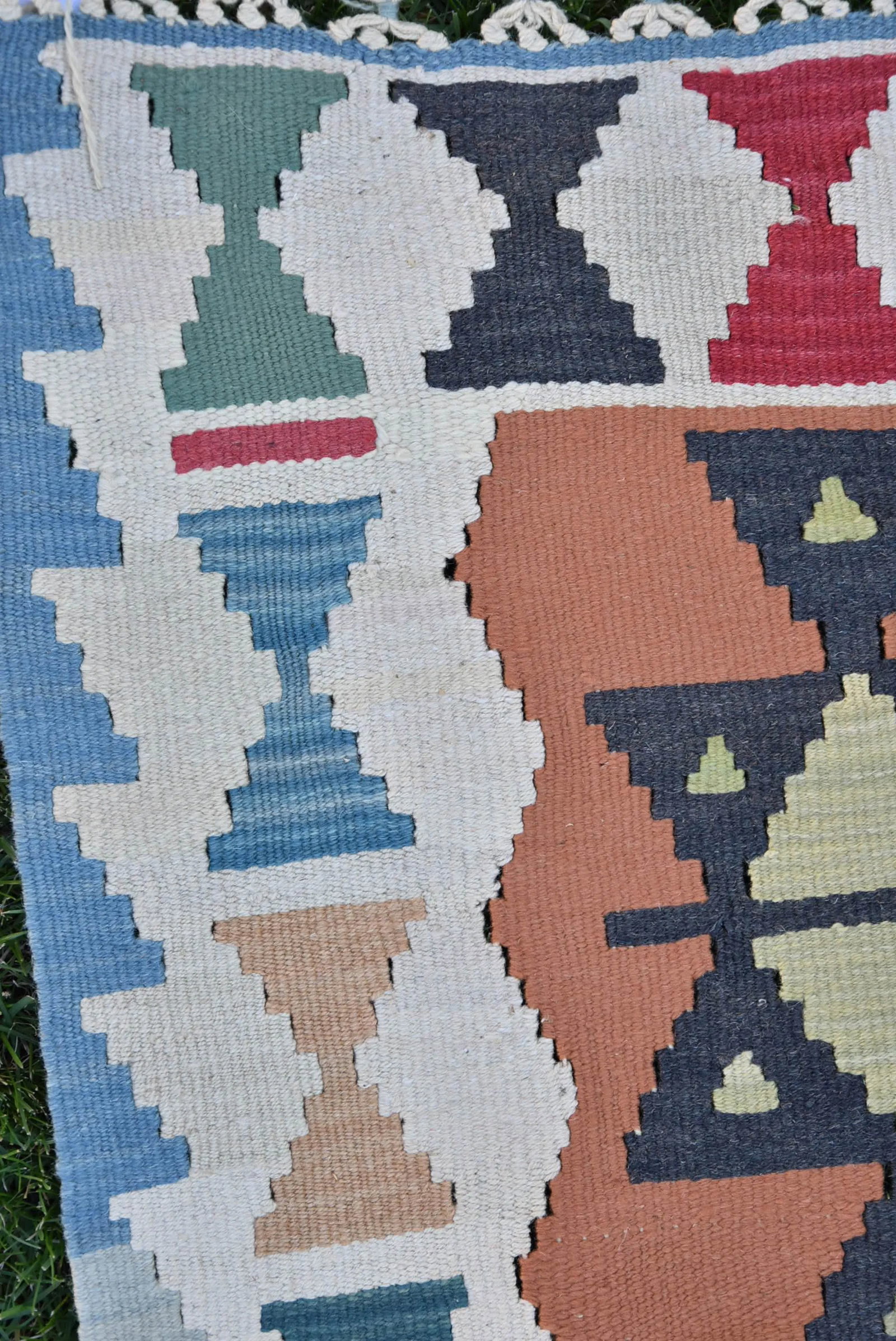 1980s Tribal Cream Geometric Kilim - 6