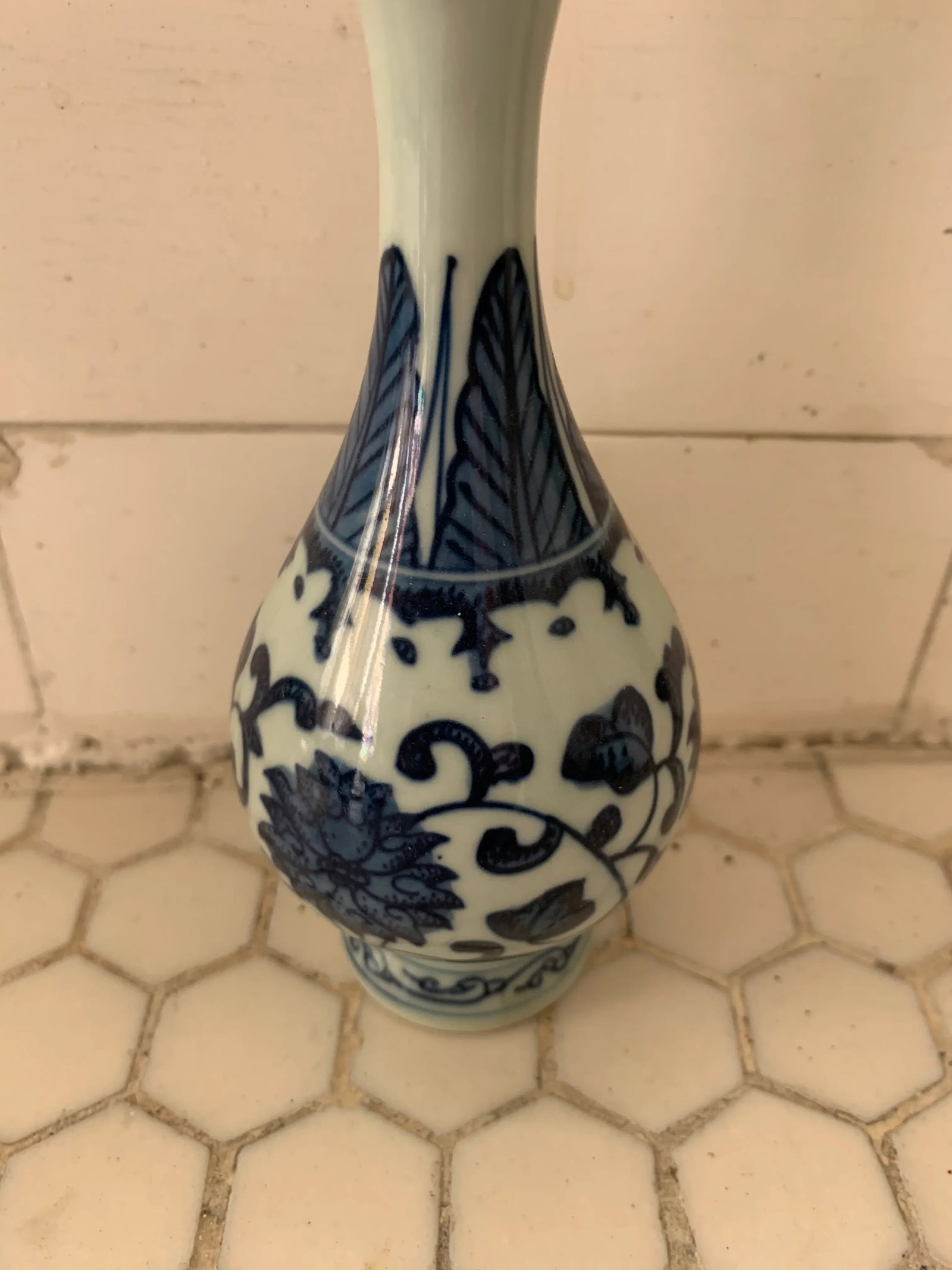Blue & White Porcelain Floral Chinoiserie Vases Set of 3 - 11