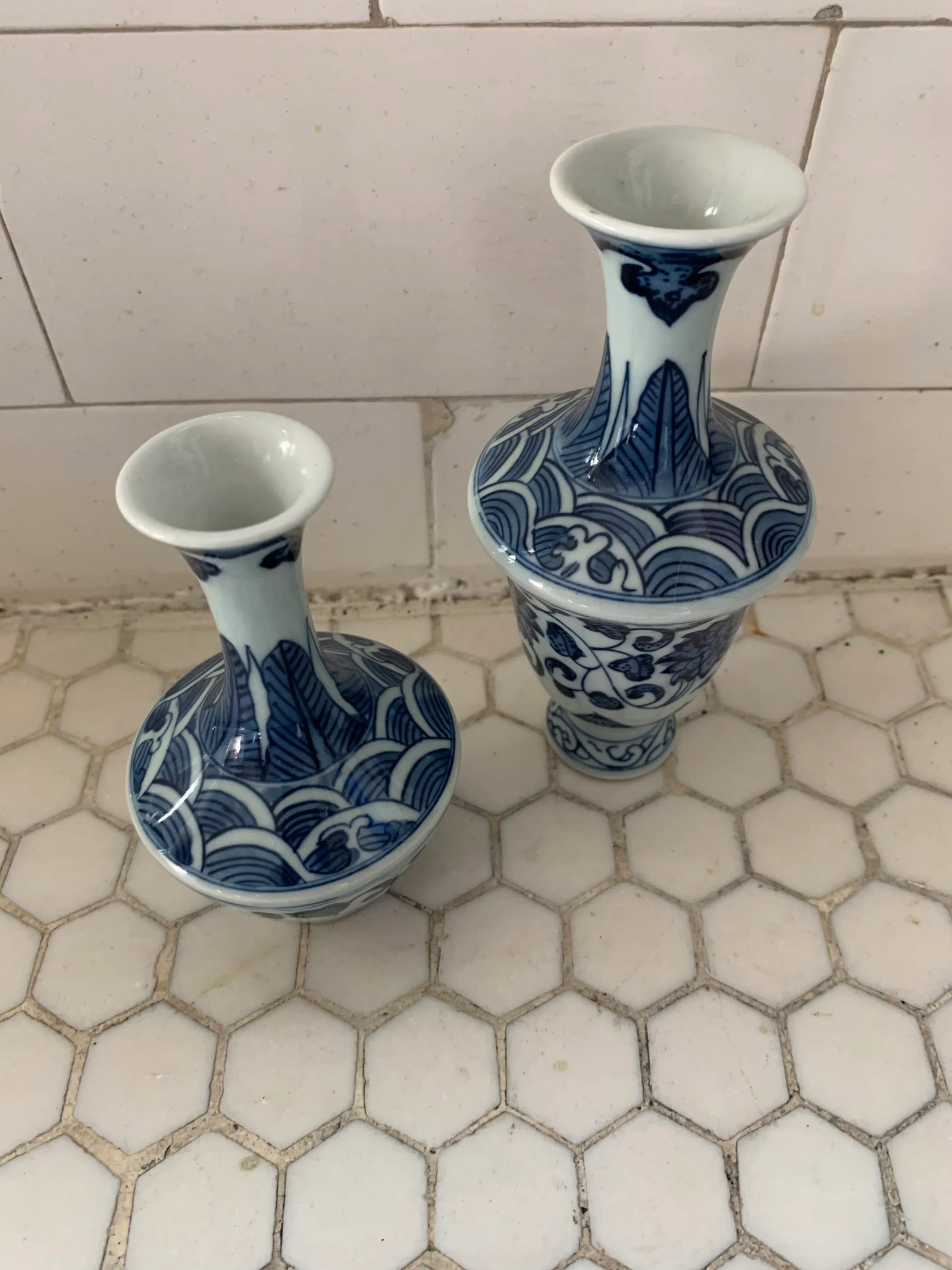 Blue & White Porcelain Chinoiserie Vases Pair - 2