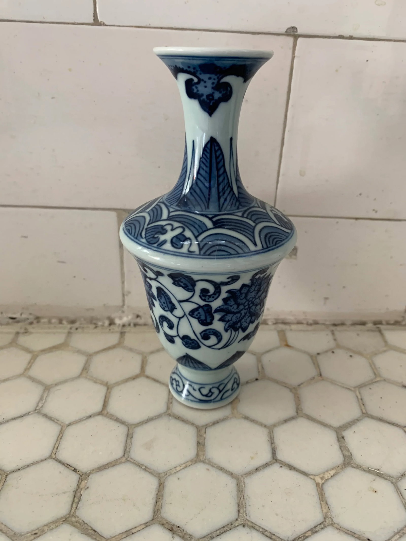 Blue & White Porcelain Chinoiserie Vases Pair - 3