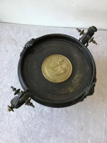 Large 1870s Bronze Classical Tazza - 10