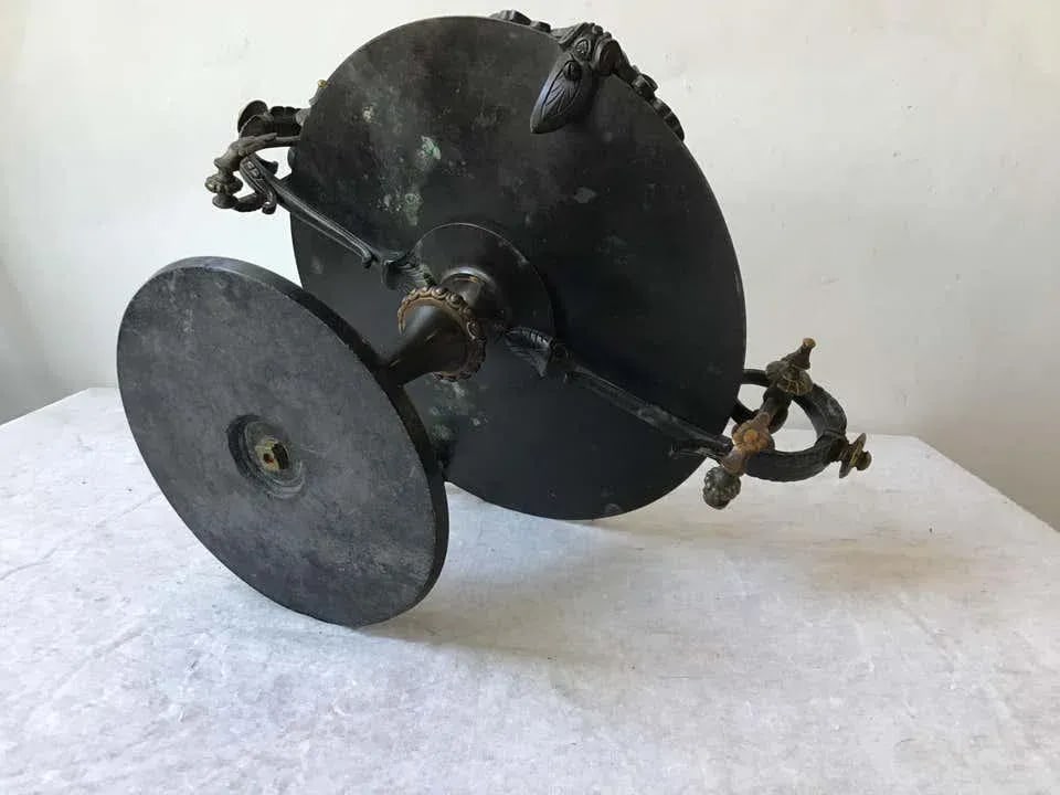 Large 1870s Bronze Classical Tazza - 3