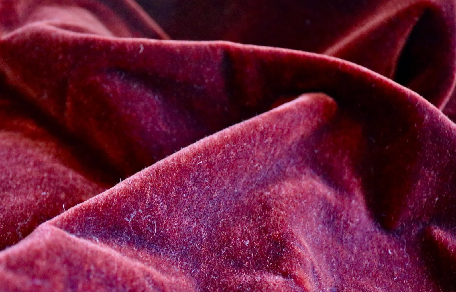 Lee Jofa Mohair Velvet Burgundy Wine - 3
