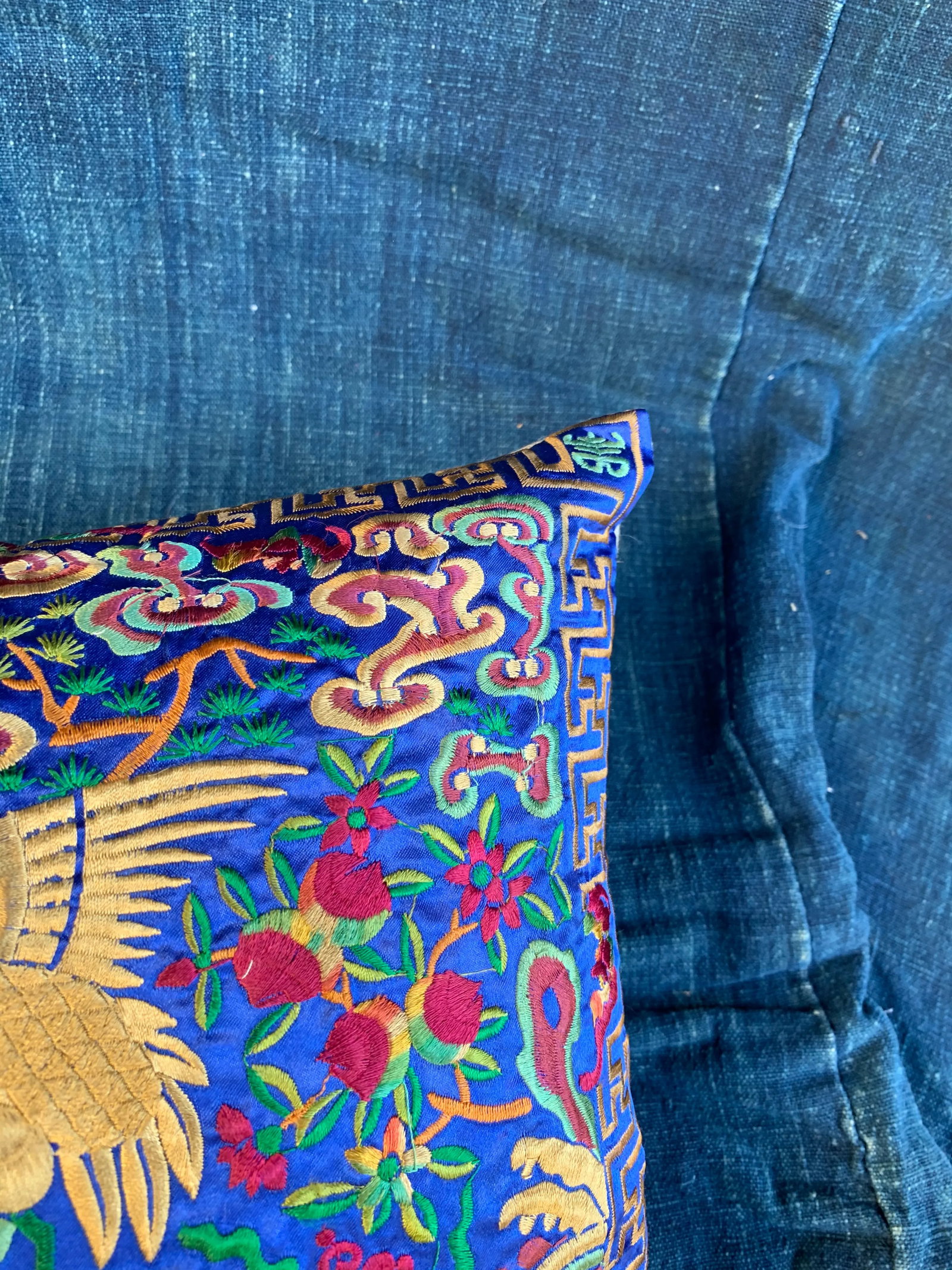 Hollywood Regency Royal Blue & Gold Asian Silk Crane Chinoiserie Boudoir Pillow - 5