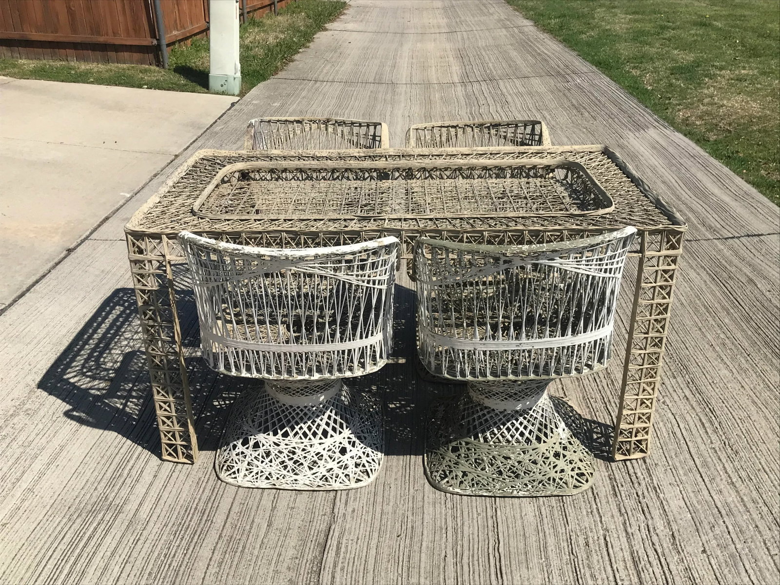 Mid-Century Modern Russell Woodard Spun Fiberglass Patio Set - 11