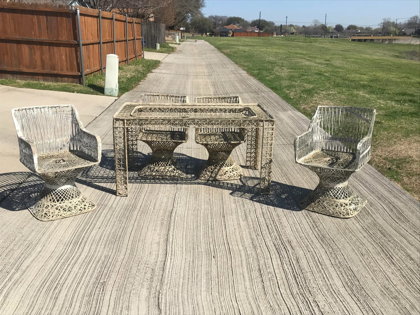 Mid-Century Modern Russell Woodard Spun Fiberglass Patio Set - 12