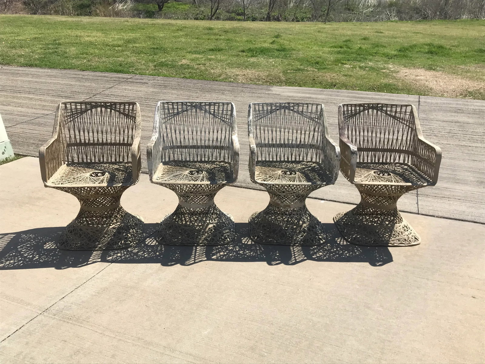 Mid-Century Modern Russell Woodard Spun Fiberglass Patio Set - 2