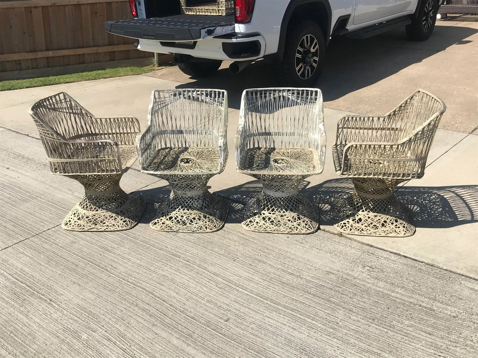 Mid-Century Modern Russell Woodard Spun Fiberglass Patio Set - 7