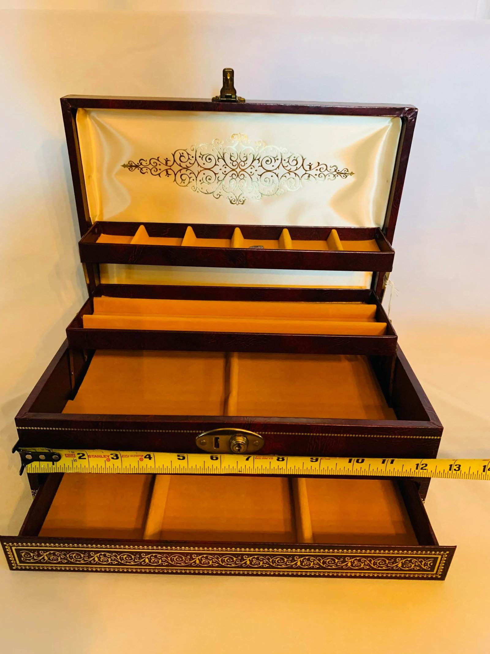 Vintage Mele Jewelry Chest With Original Key and Tag - 12