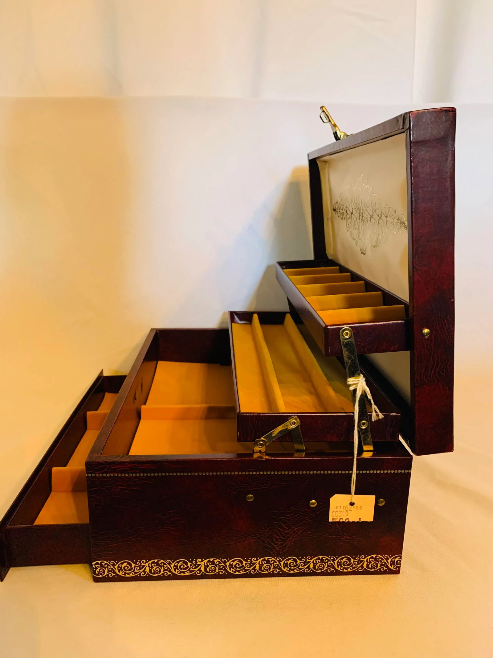 Vintage Mele Jewelry Chest With Original Key and Tag - 8