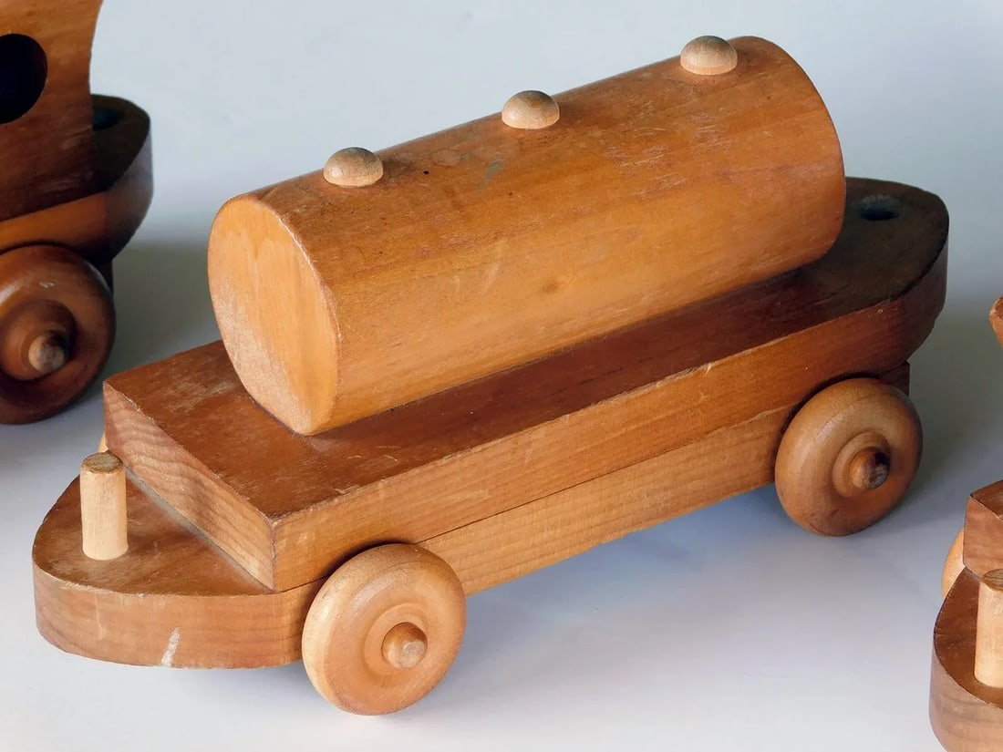 1950s Wooden Train Set Attributed to Montgomery Schoolhouse, Vermont - 5 Piece Set - 8