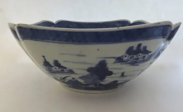 Chinese Export Blue and White Canton Bowl - 6