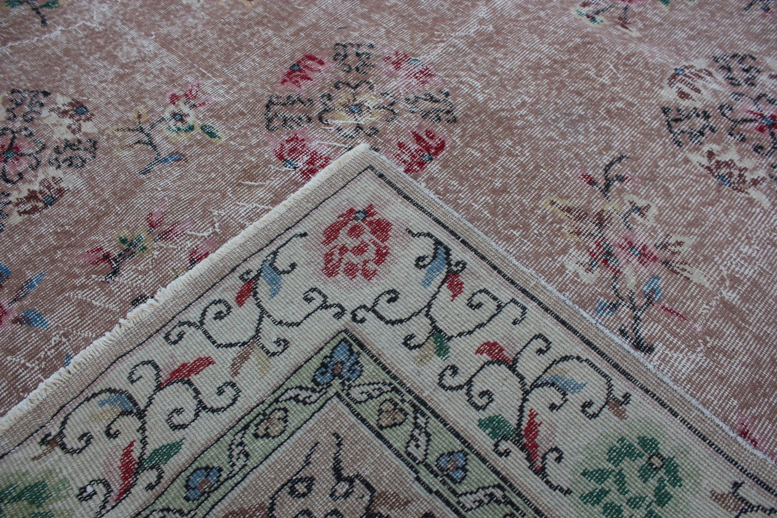 1980s English Green Floral Area Rug - 12