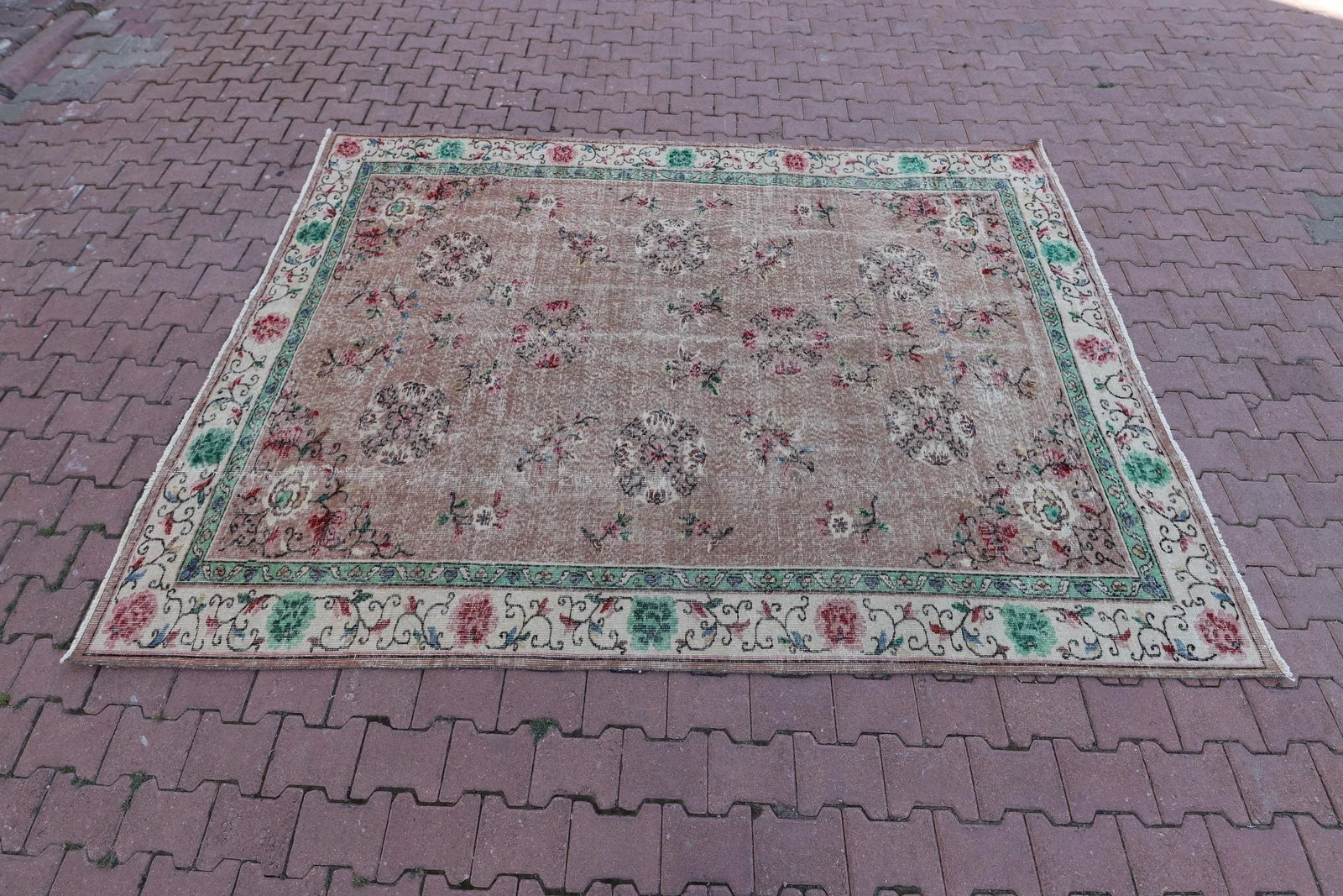 1980s English Green Floral Area Rug - 4