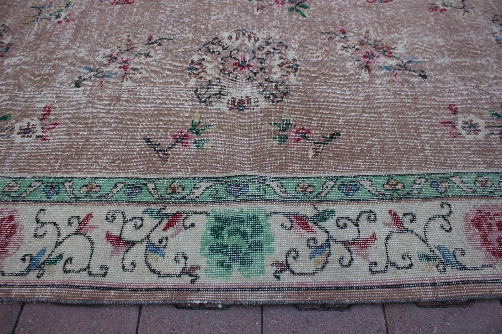 1980s English Green Floral Area Rug - 7