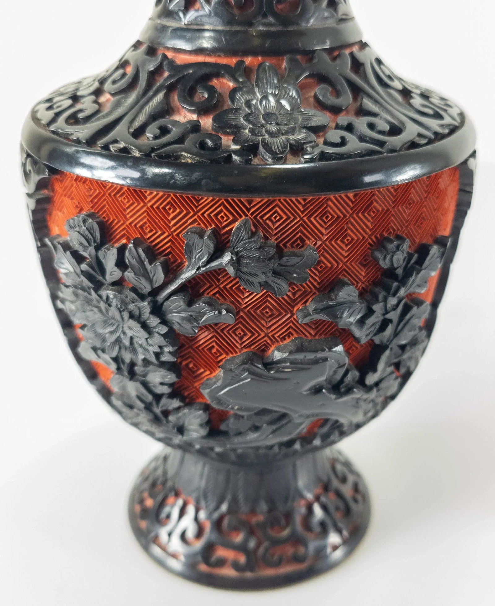 Chinese Chinoiserie Black and Red Cinnabar Lacquer Vase - 10