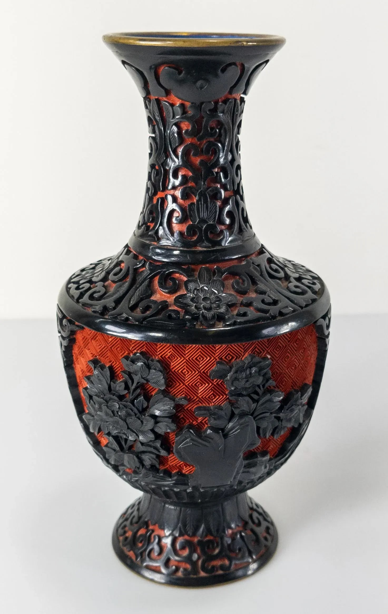 Chinese Chinoiserie Black and Red Cinnabar Lacquer Vase - 3