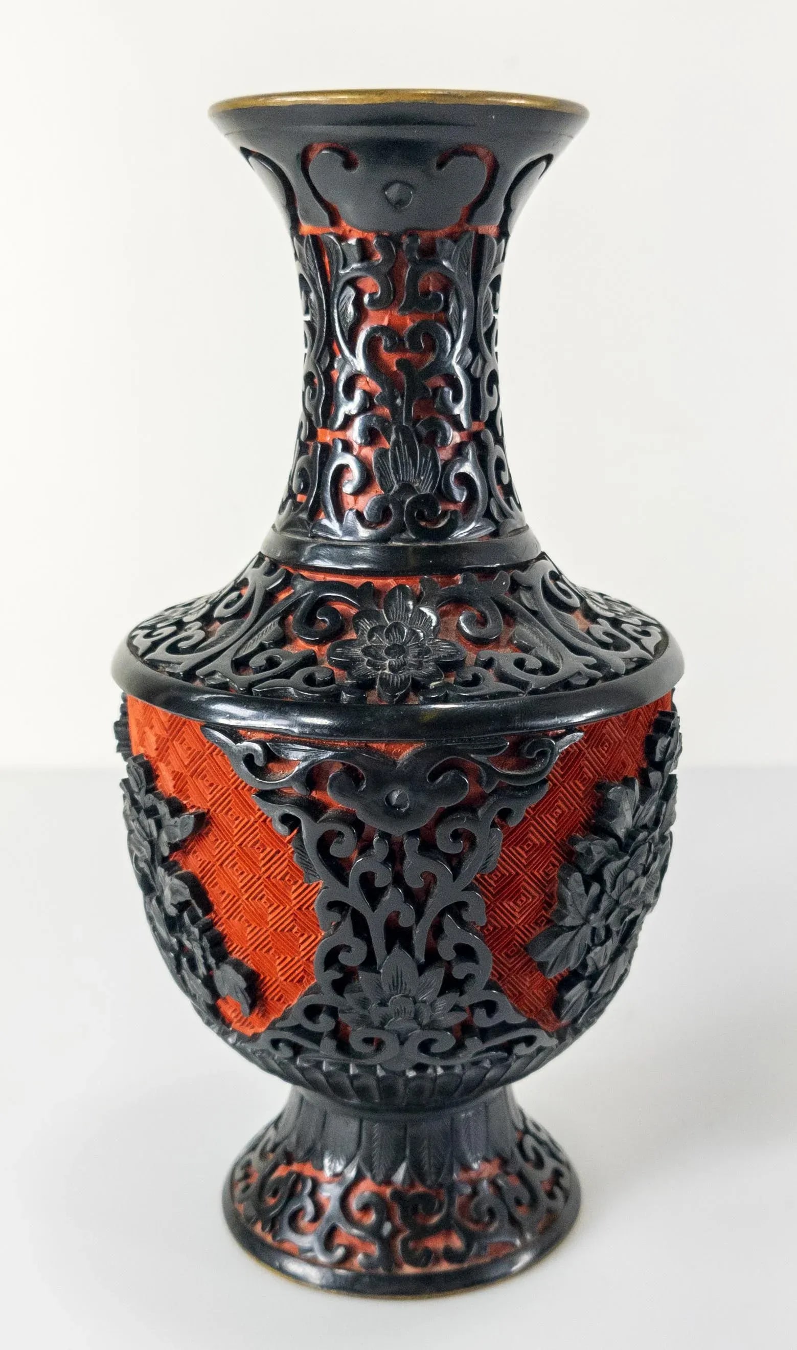 Chinese Chinoiserie Black and Red Cinnabar Lacquer Vase - 5