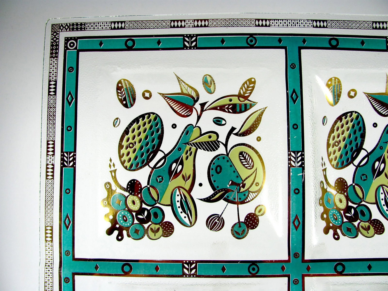 15" Georges Briard Teal Turquoise Seafoam Chartreuse Gold Forbidden Fruit Four Section Barware Glass - 2