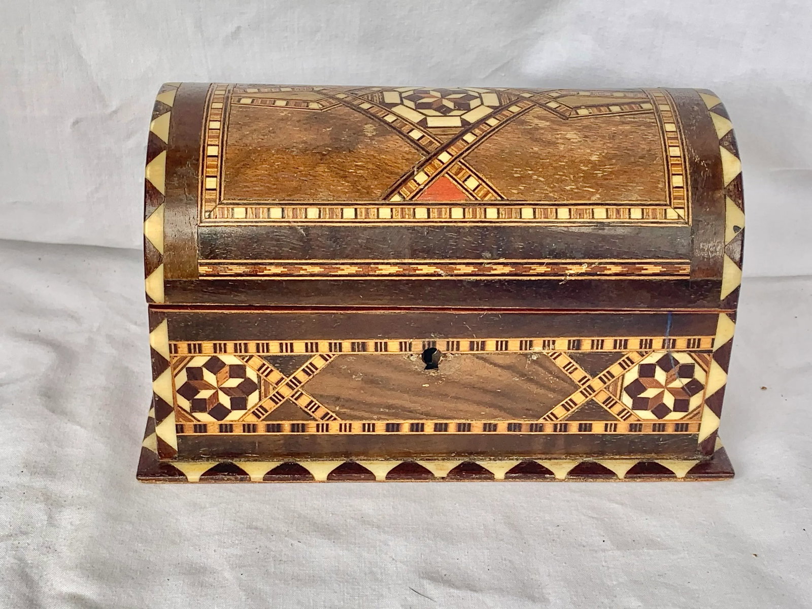Vintage Inlaid Mother of Pearl and Wooden Trunk - 12